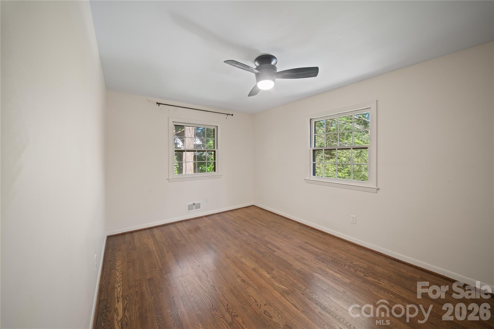 24 Warwick Place Property Photo 16