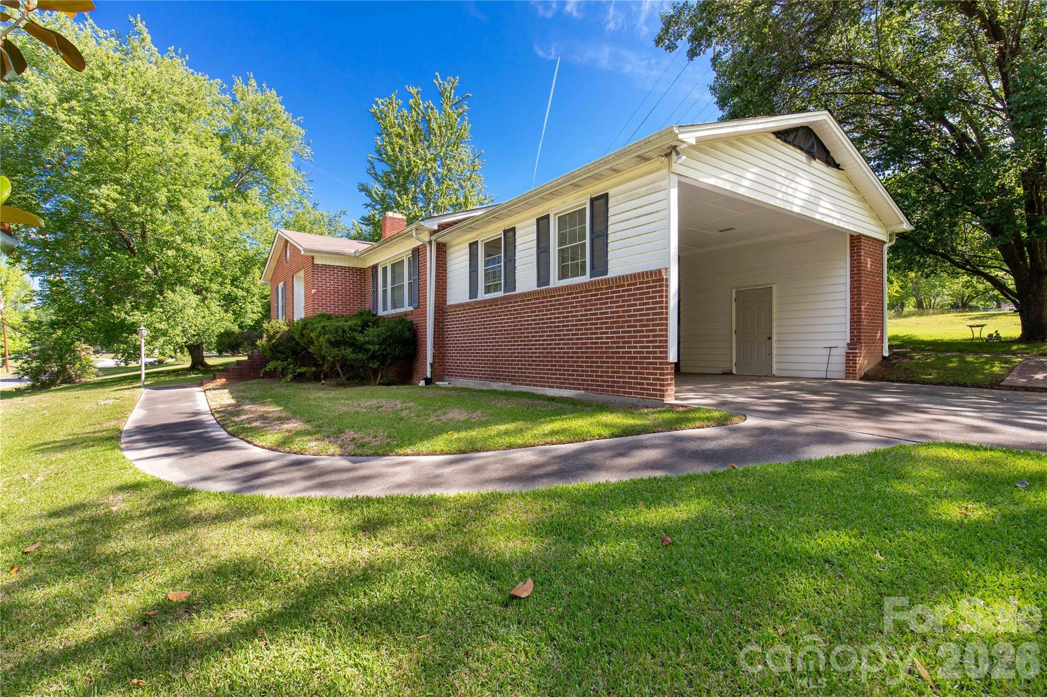 503 N Jackson Road Property Photo 6