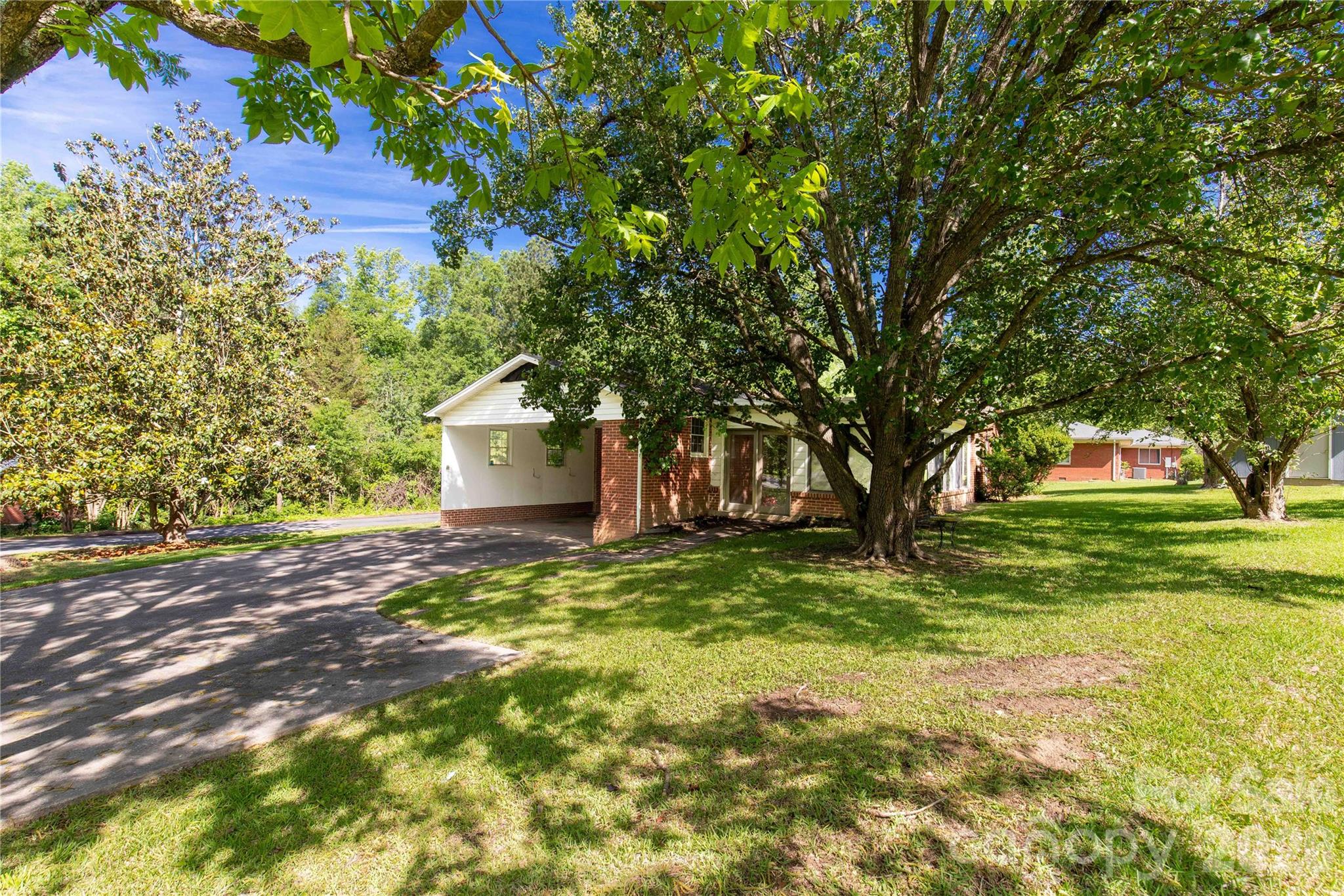 503 N Jackson Road Property Photo 8