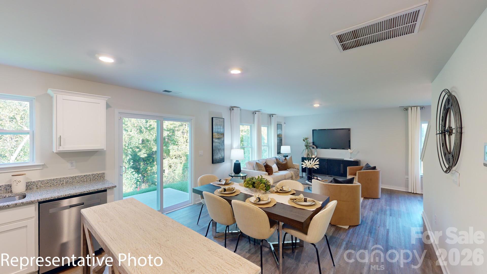 2107 10th Street Property Photo 6