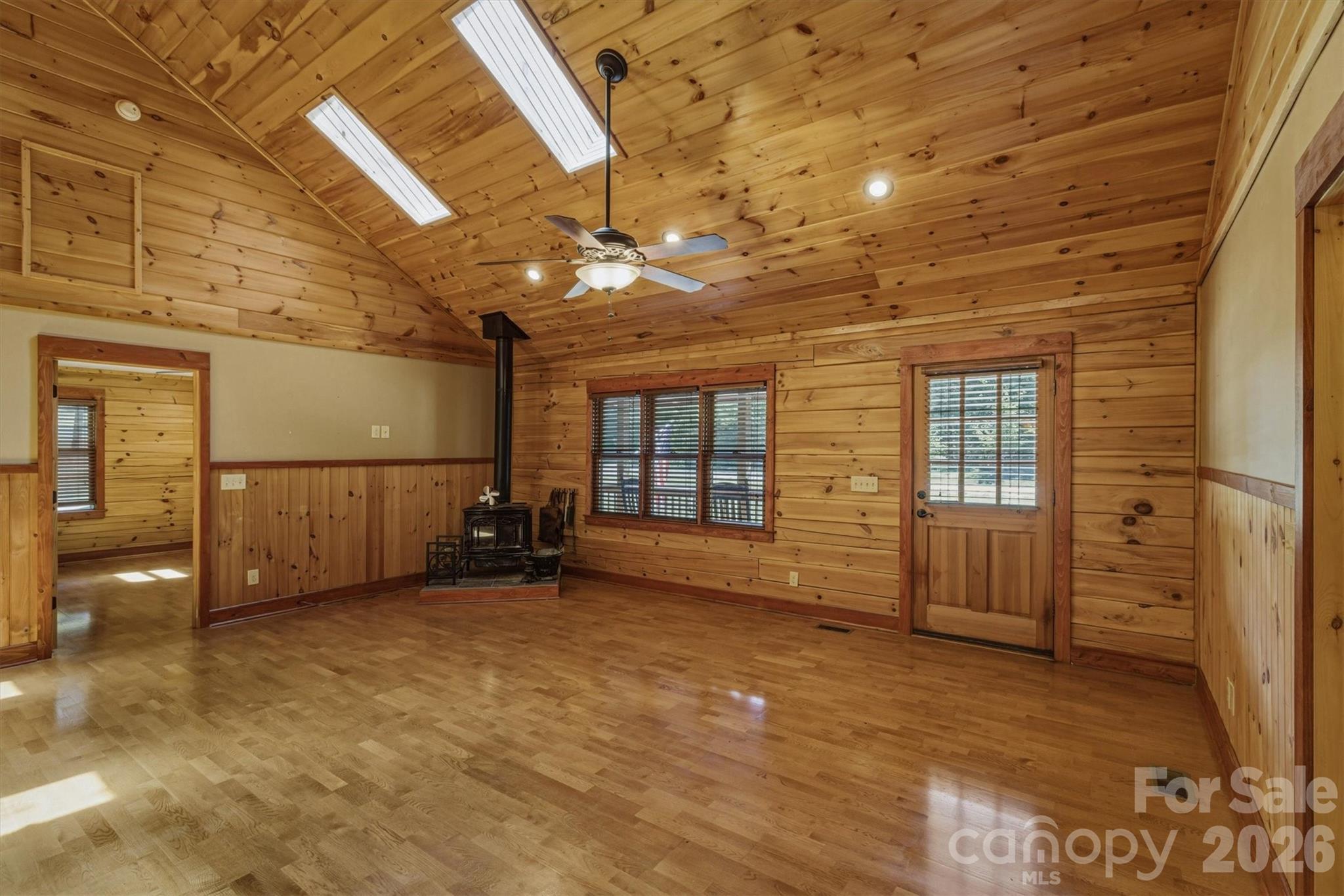 732 Grandview Peaks Drive Property Photo 9