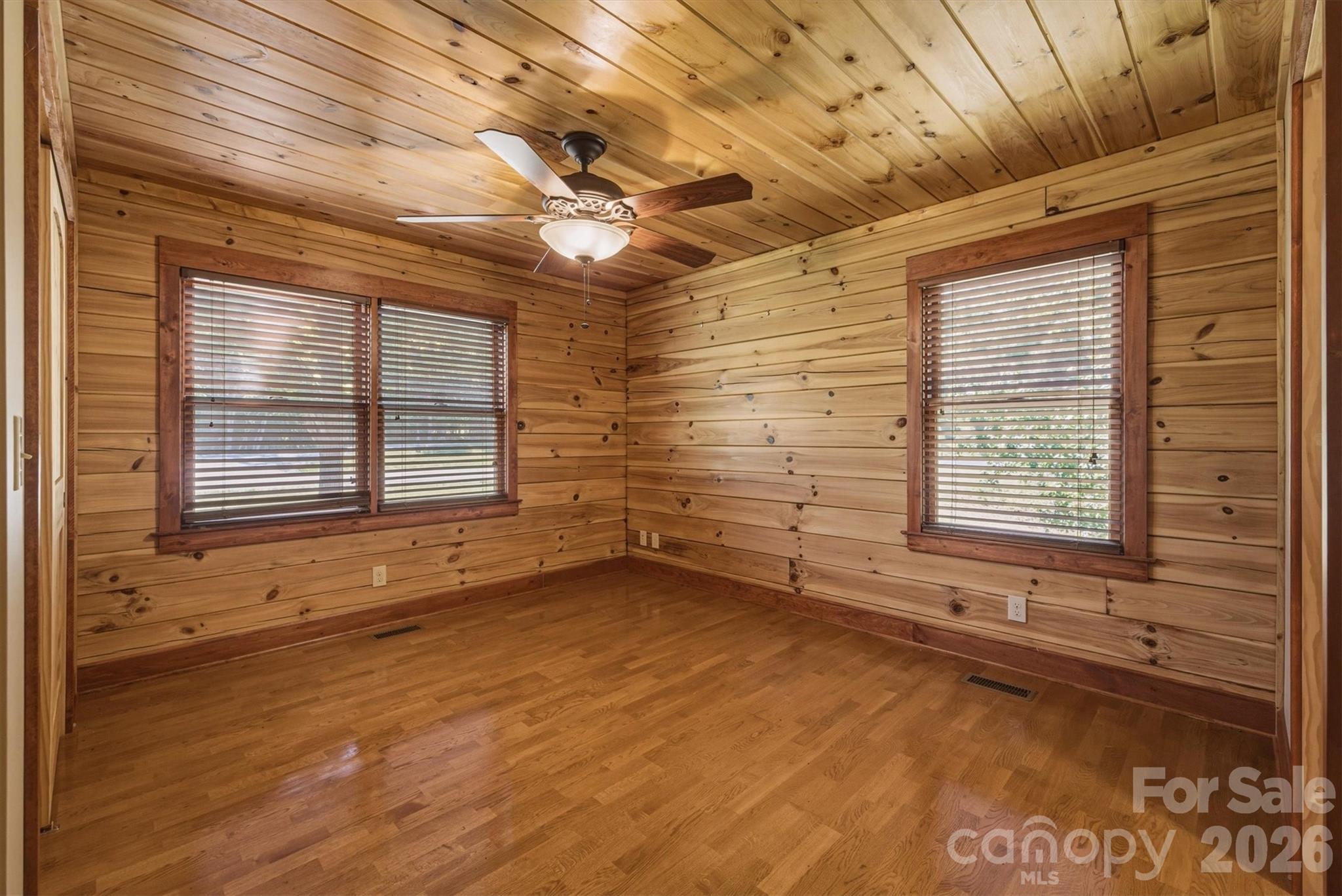 732 Grandview Peaks Drive Property Photo 22