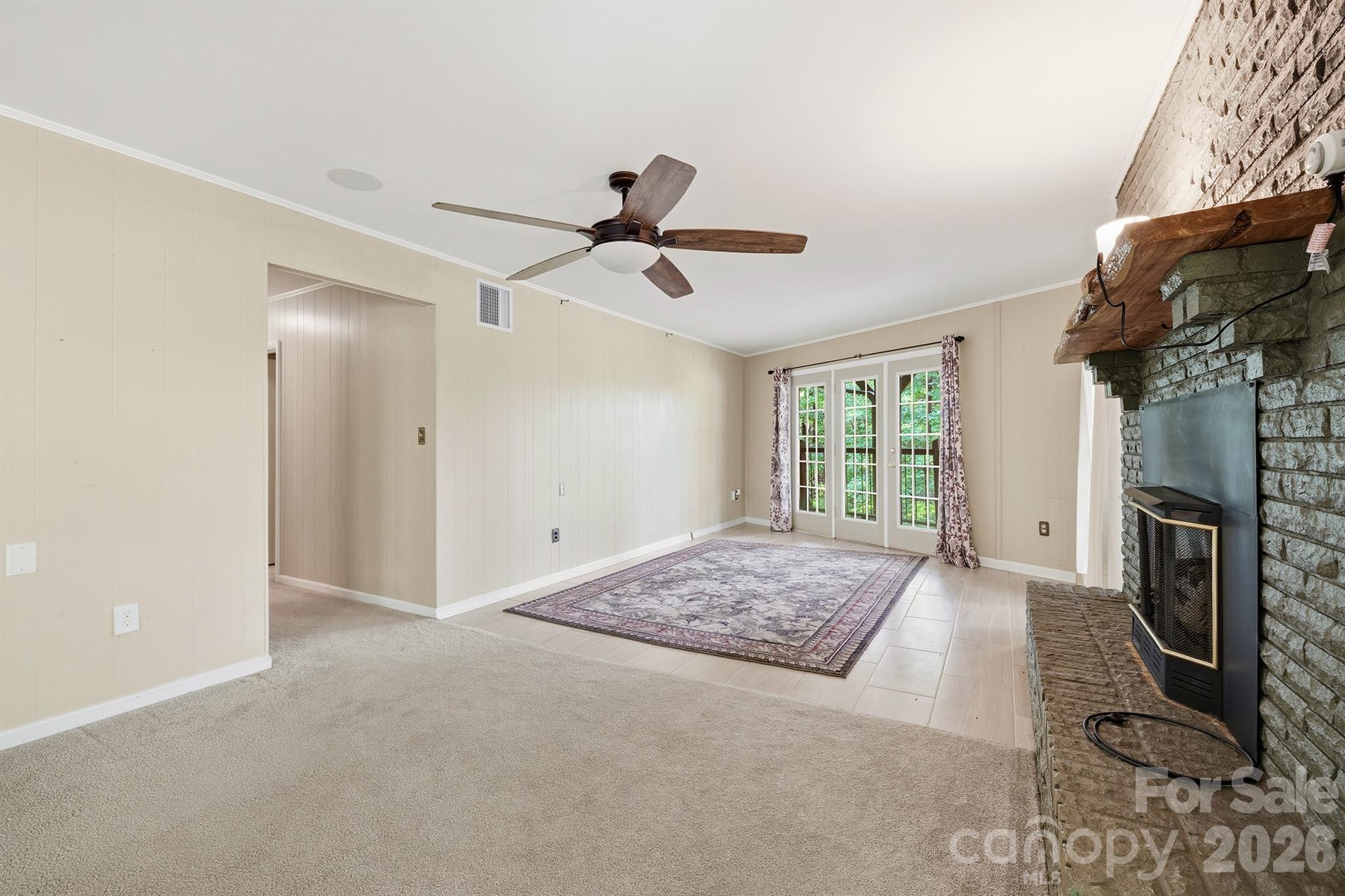 3190 Holly Road Property Photo 14