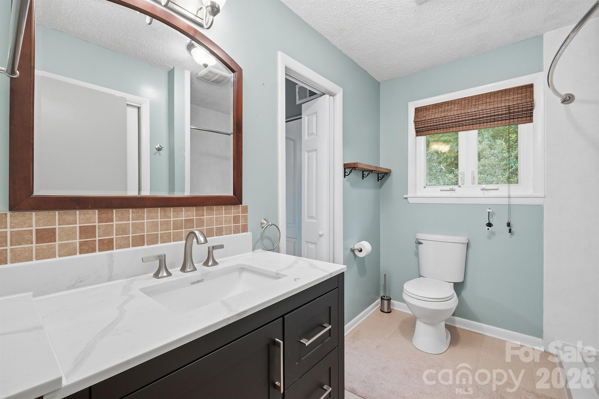 3190 Holly Road Property Photo 27