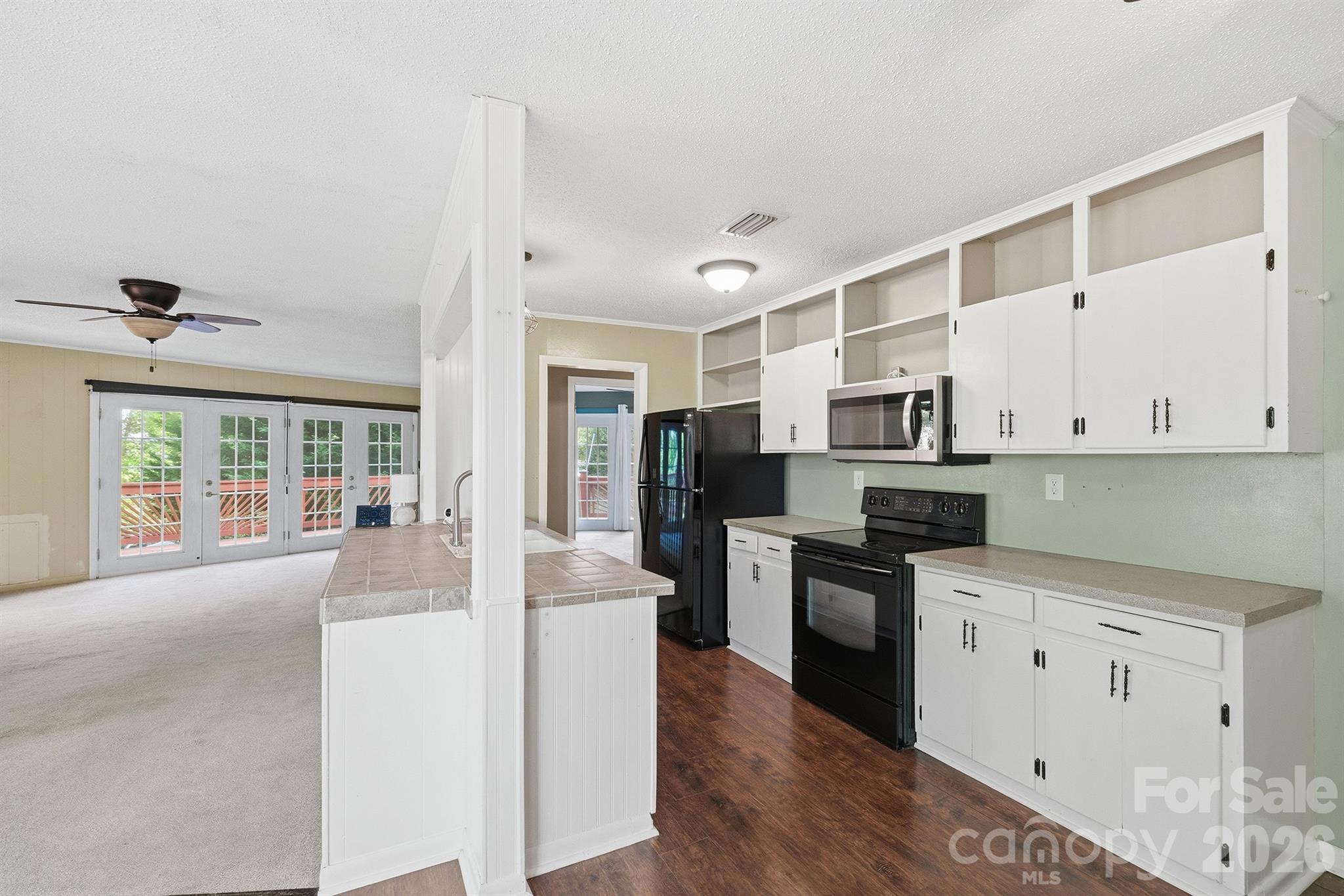 3190 Holly Road Property Photo 34