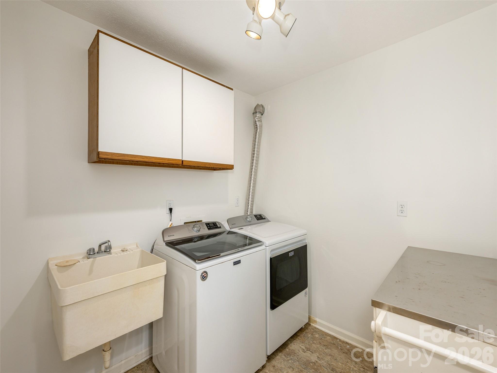 227 Estate Drive Property Photo 39