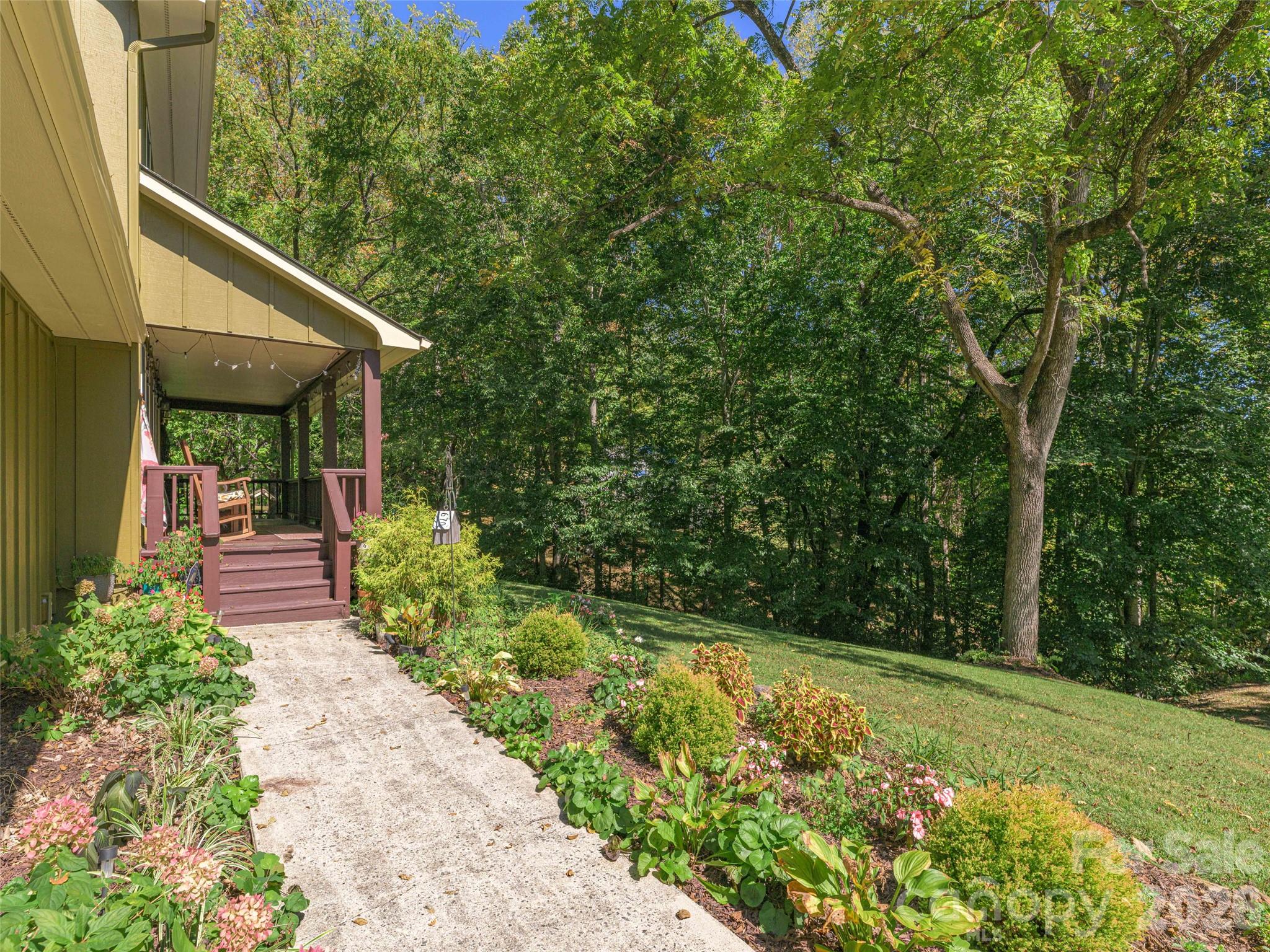 300 Kelly Springs Road Property Photo 2