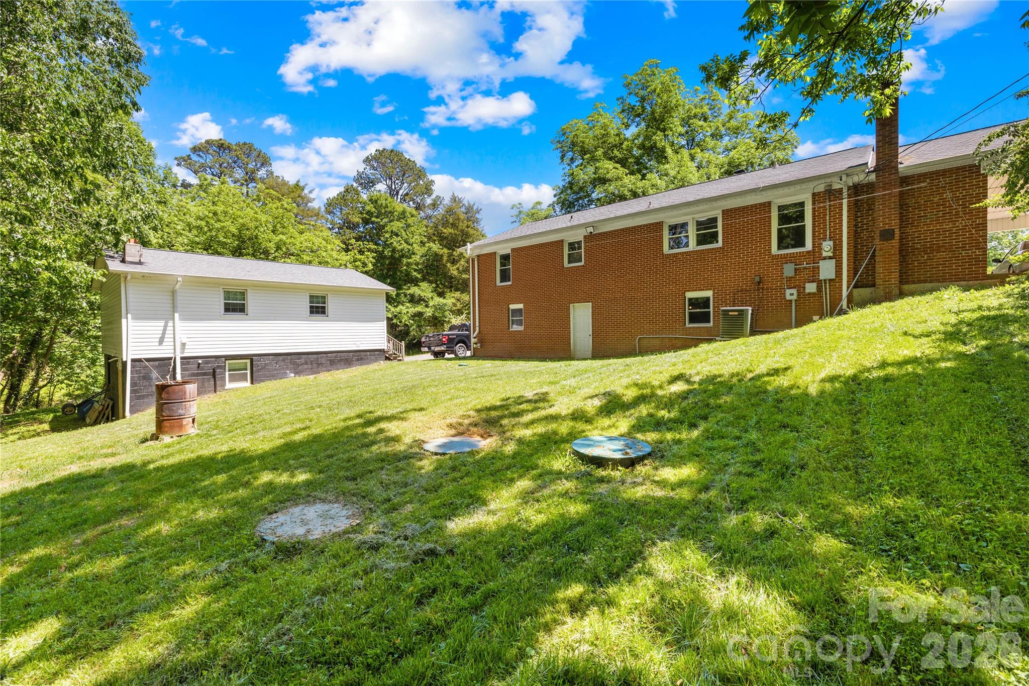 5603 King Wilkinson Road Property Photo 5