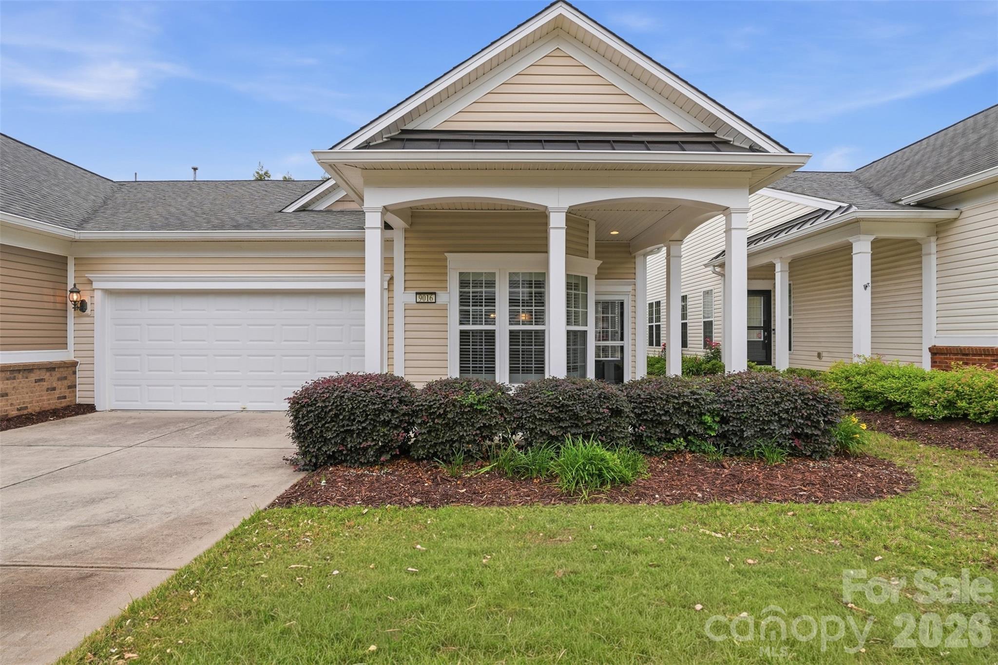 9016 Smokey Hill Lane Property Photo 6