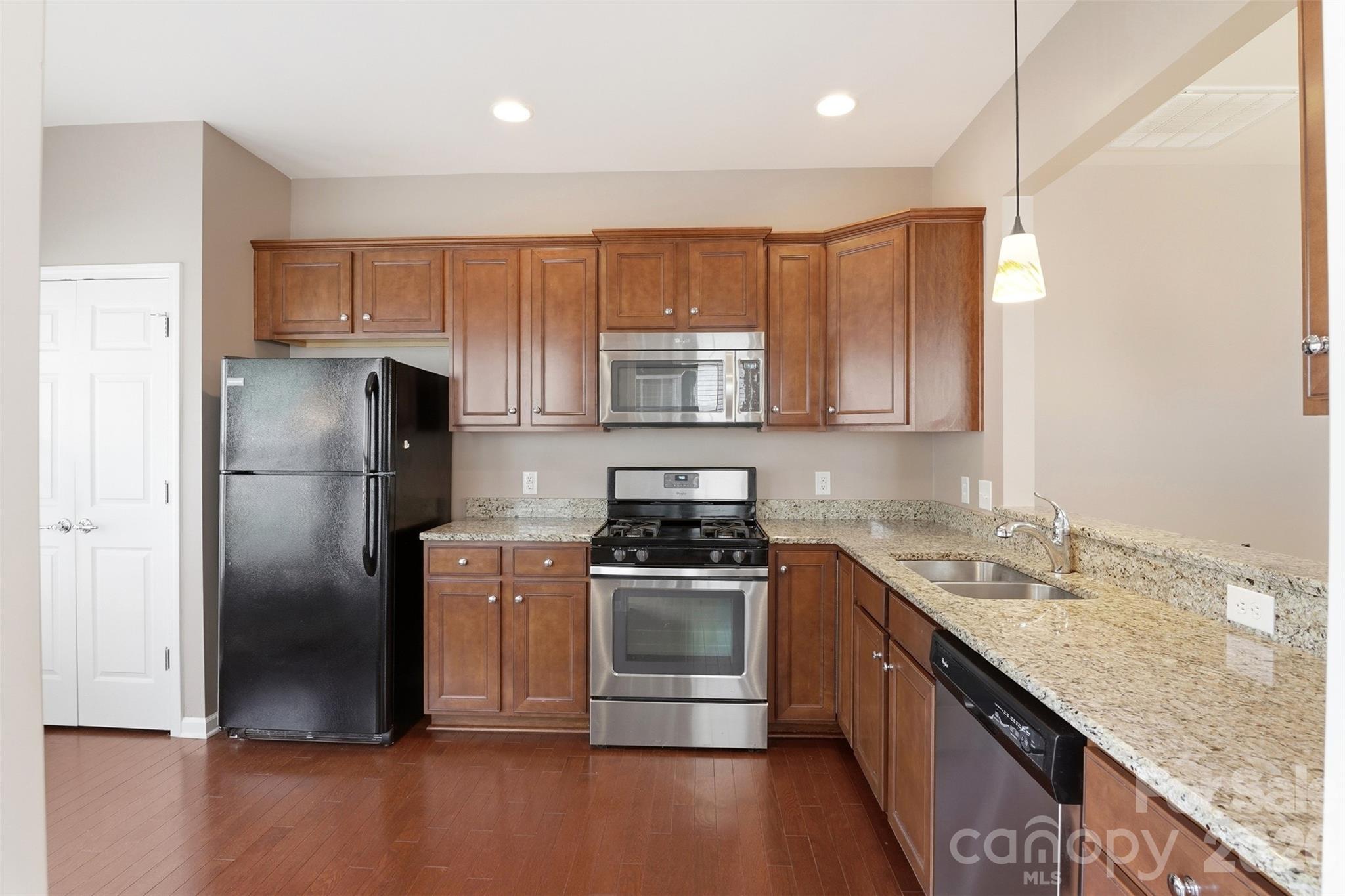 9016 Smokey Hill Lane Property Photo 11