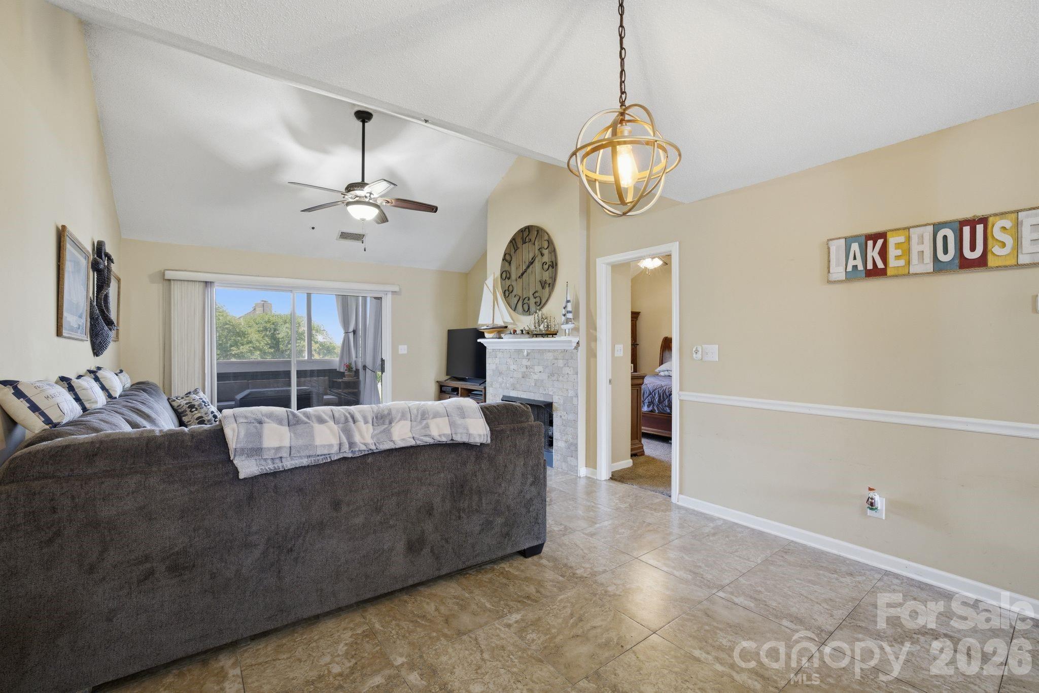 17515 Tuscany Lane Property Photo 8