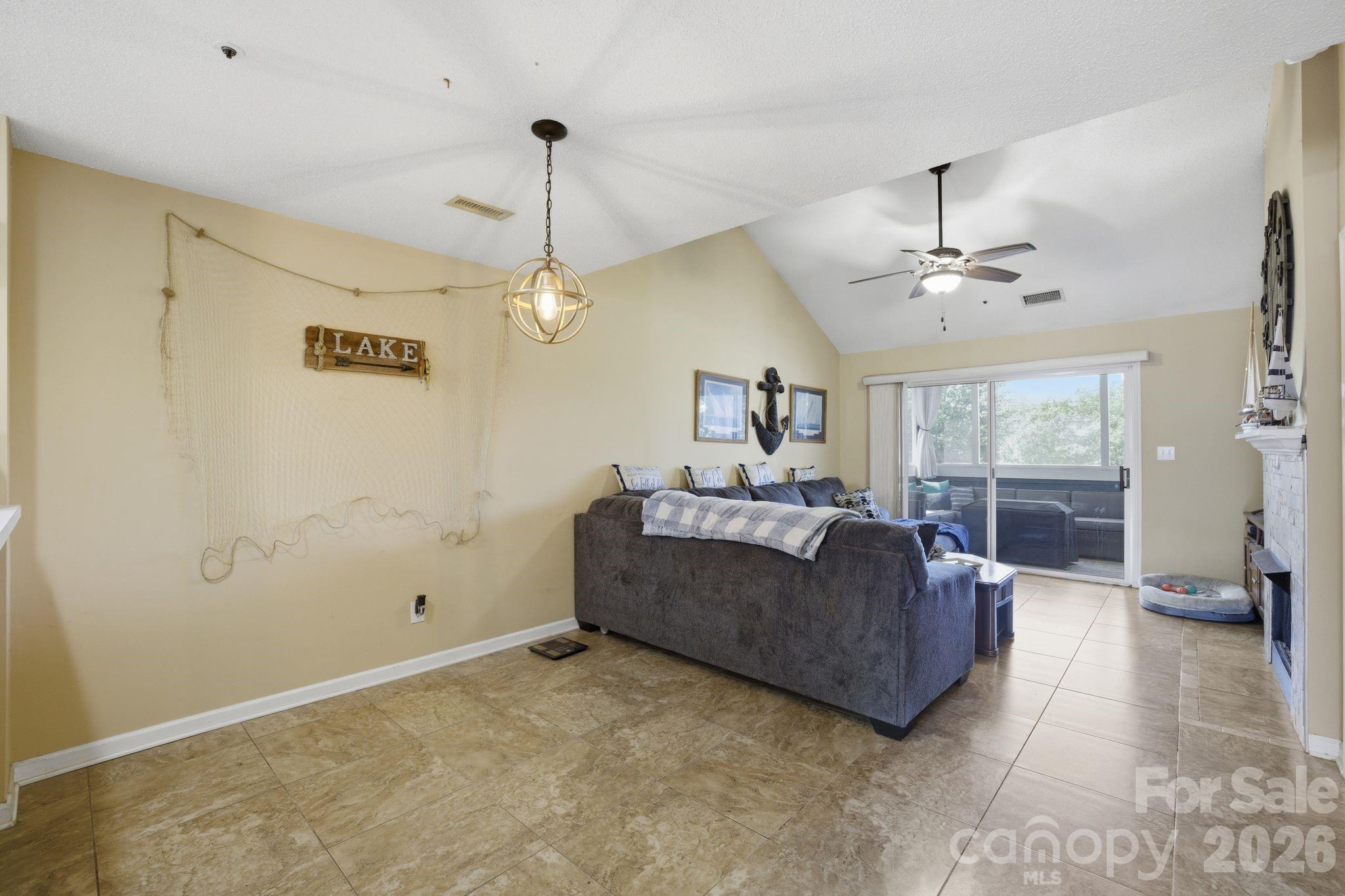 17515 Tuscany Lane Property Photo 9