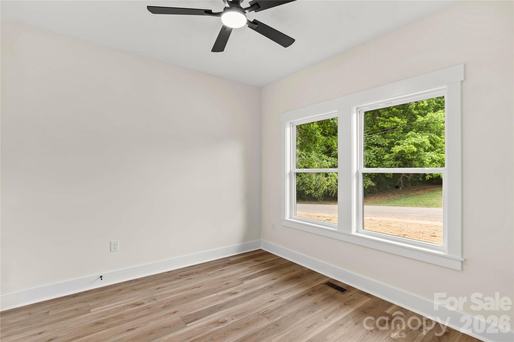 55 Elizabeth Street Property Photo 23