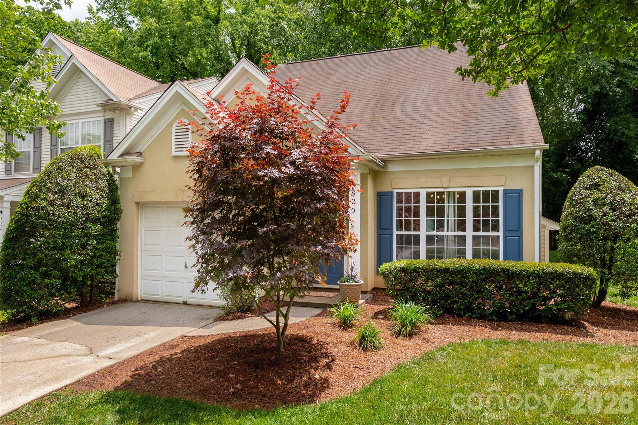 820 Autumn Rain Lane Property Photo 4