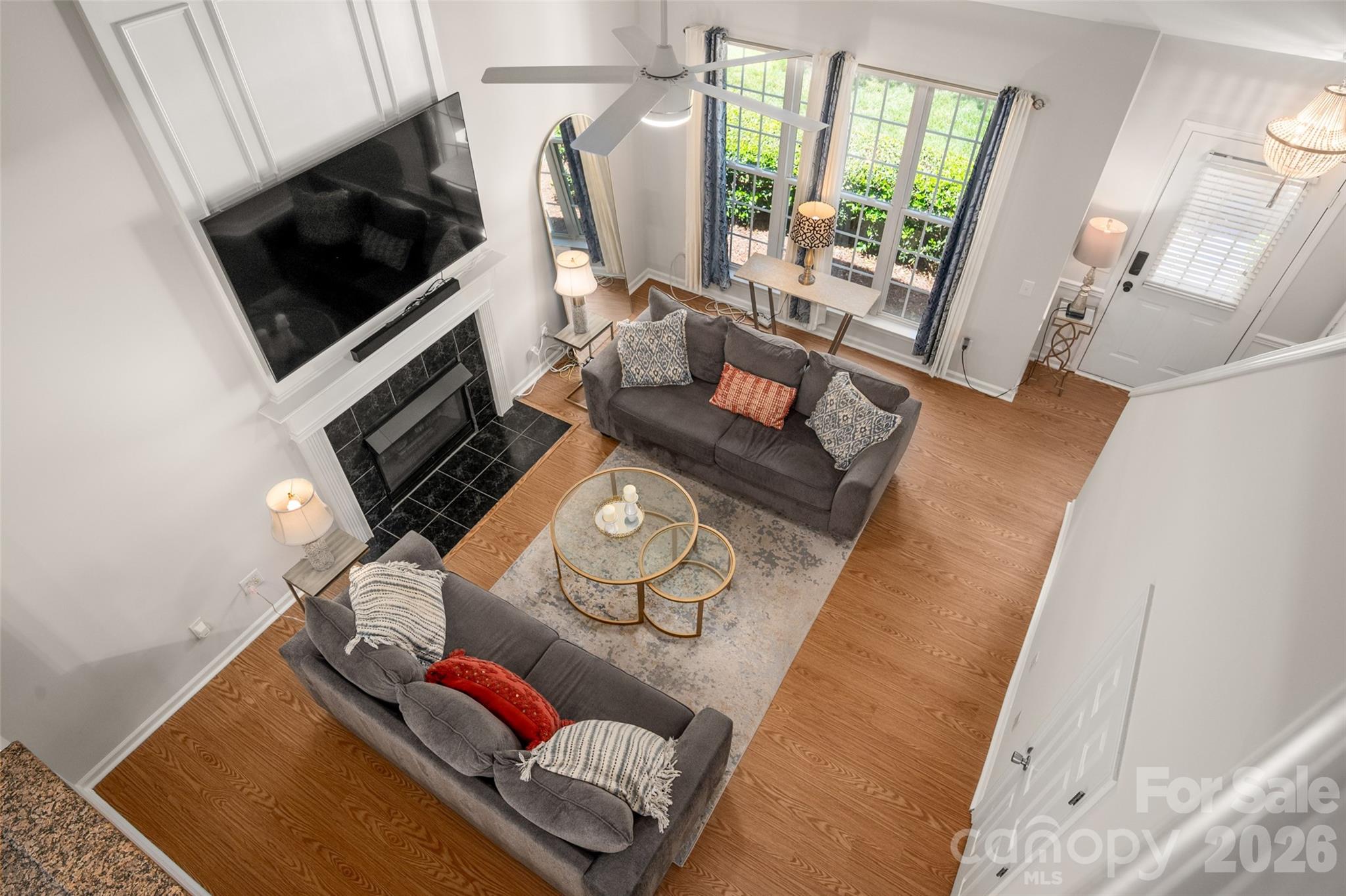 820 Autumn Rain Lane Property Photo 16