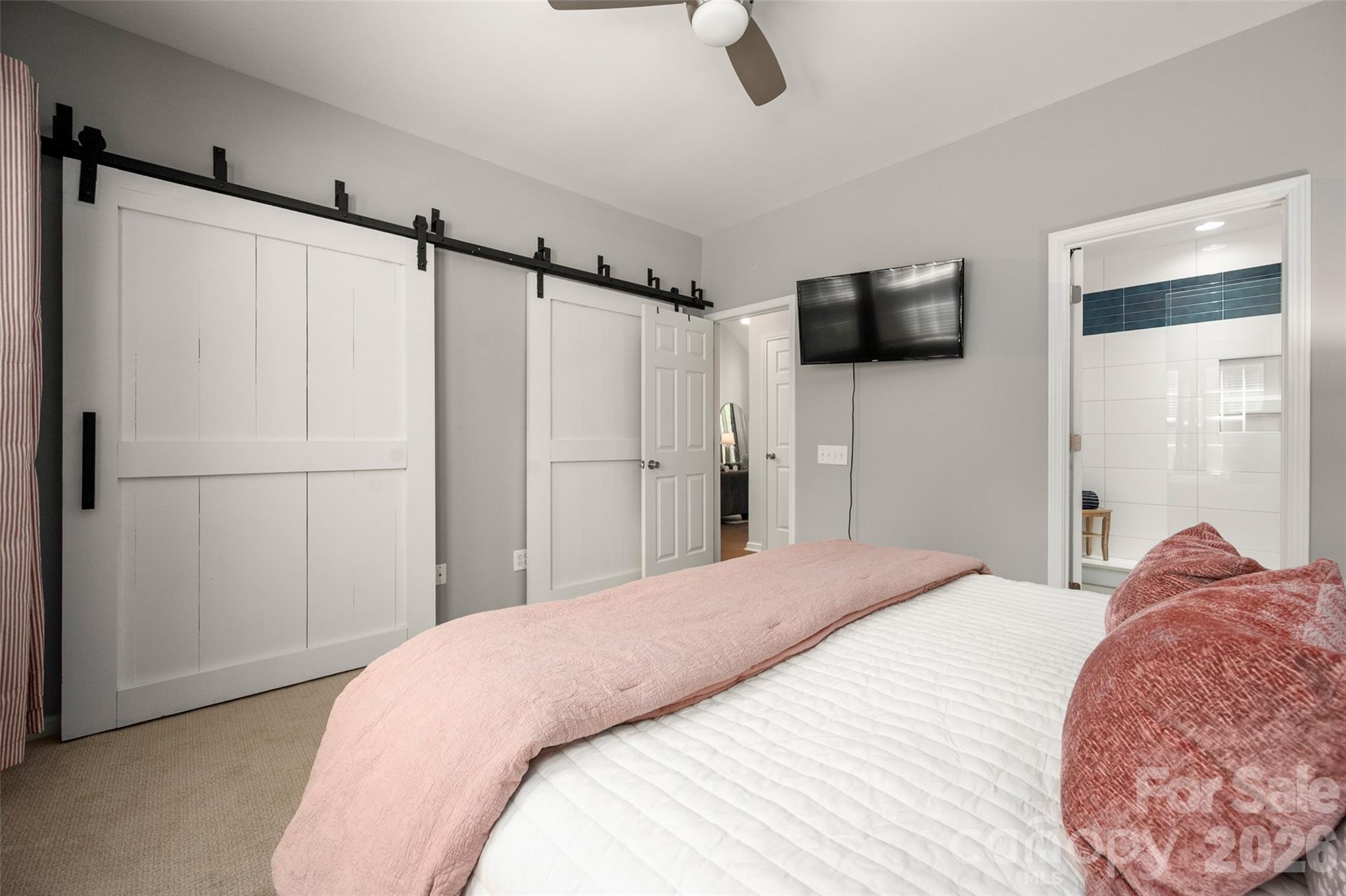 820 Autumn Rain Lane Property Photo 19