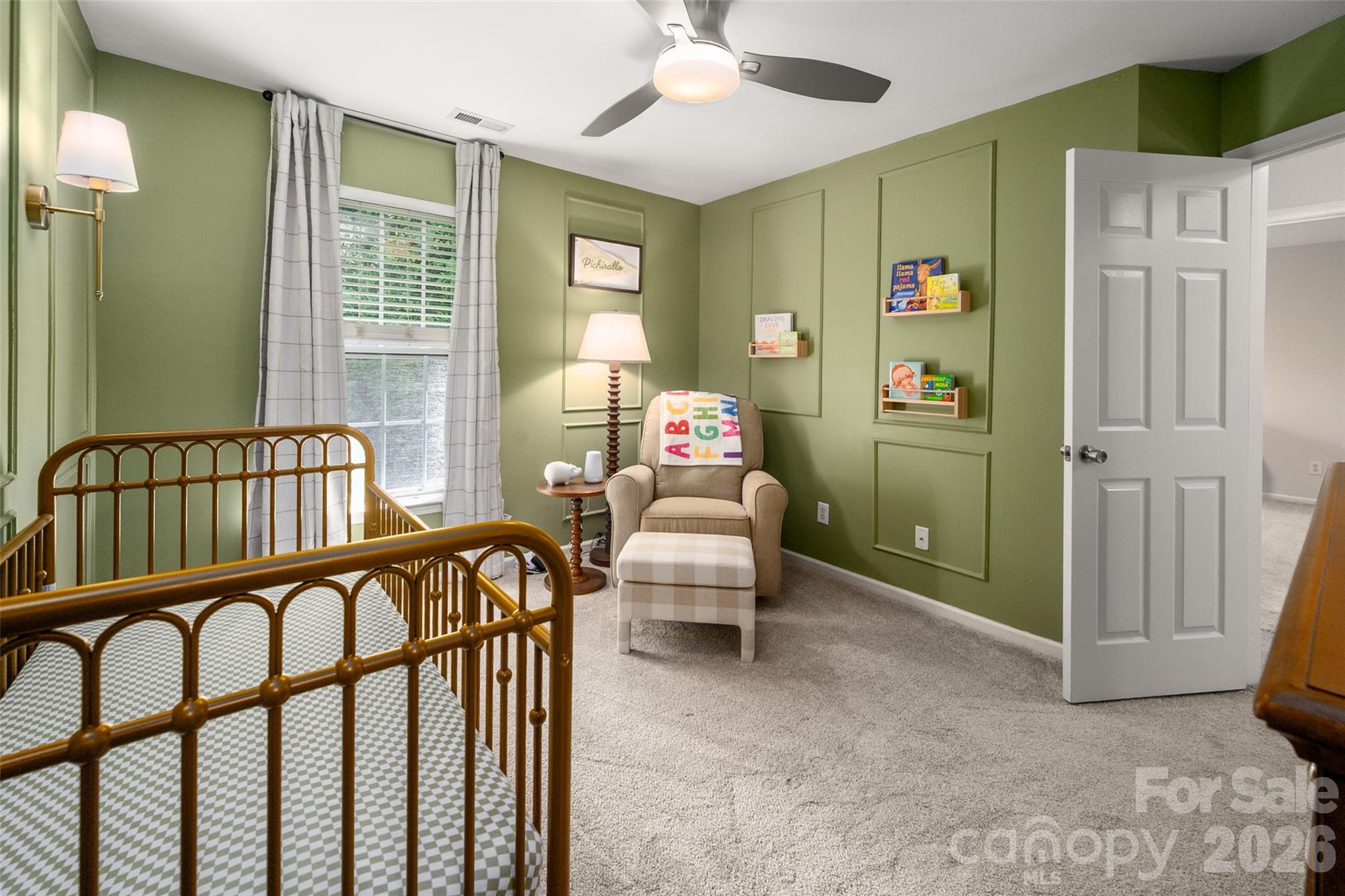 820 Autumn Rain Lane Property Photo 23