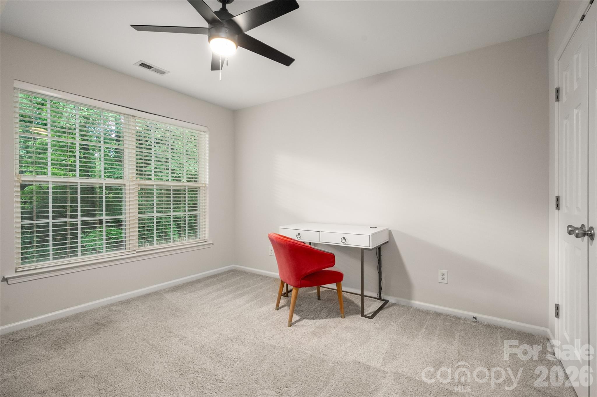 820 Autumn Rain Lane Property Photo 24