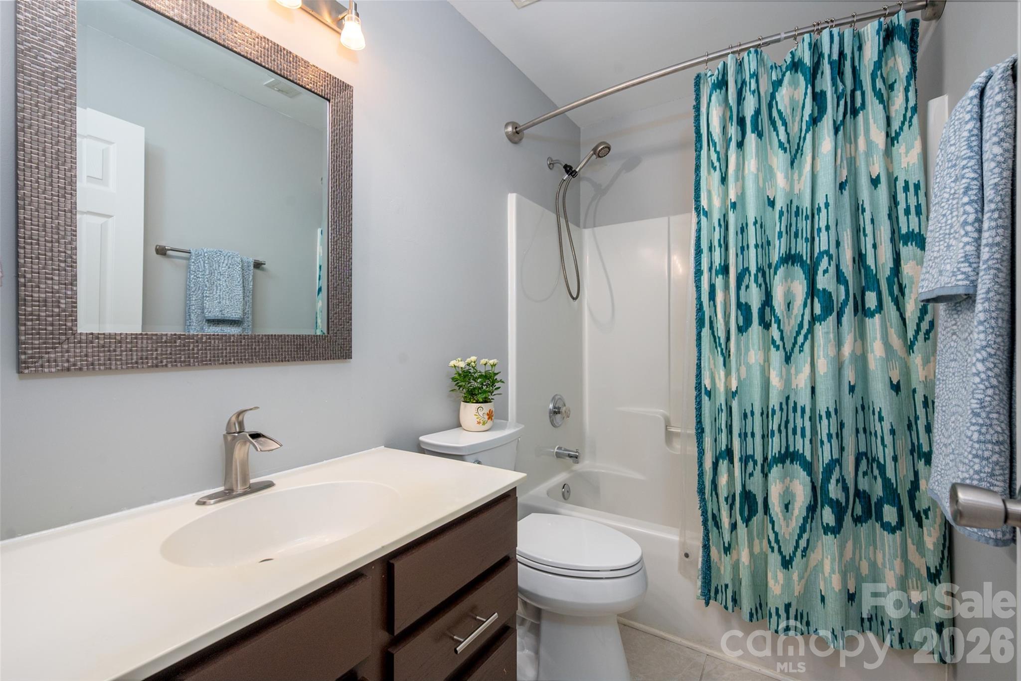 820 Autumn Rain Lane Property Photo 25