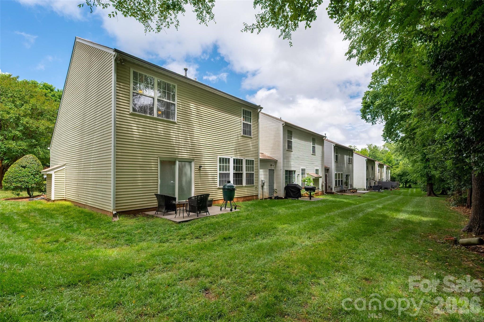 820 Autumn Rain Lane Property Photo 27