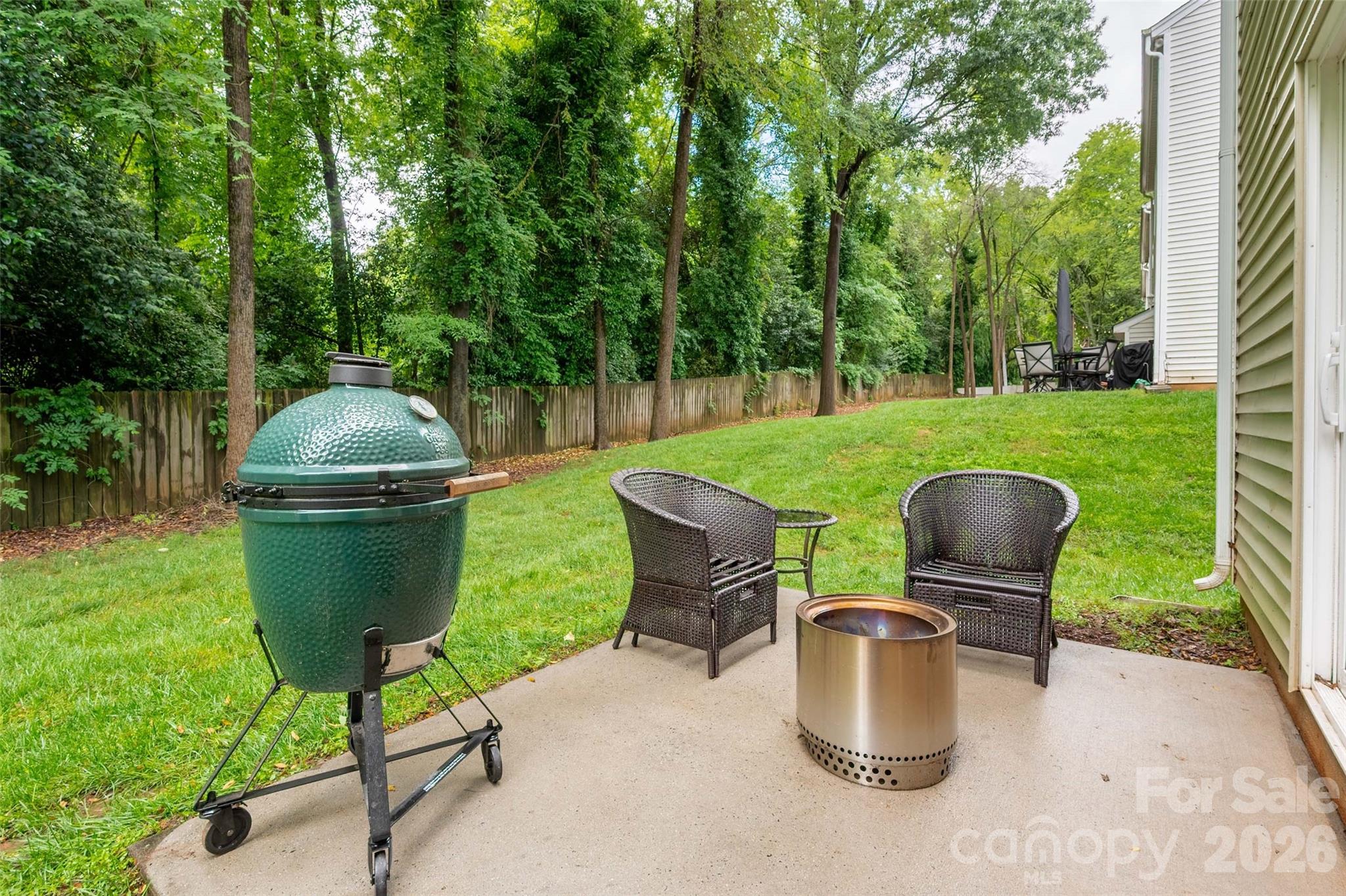 820 Autumn Rain Lane Property Photo 30