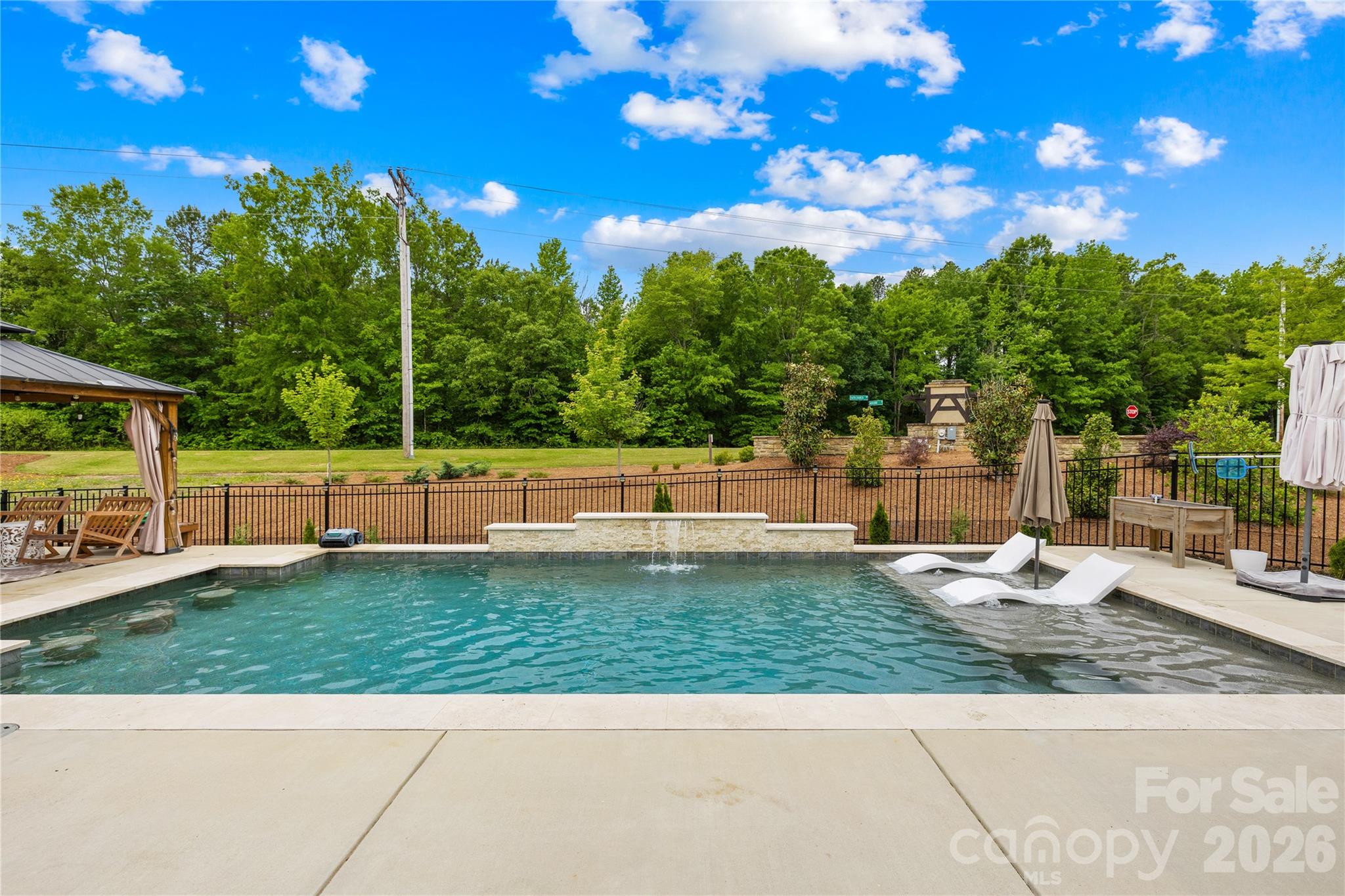 1004 Bellshill Drive Property Photo 1