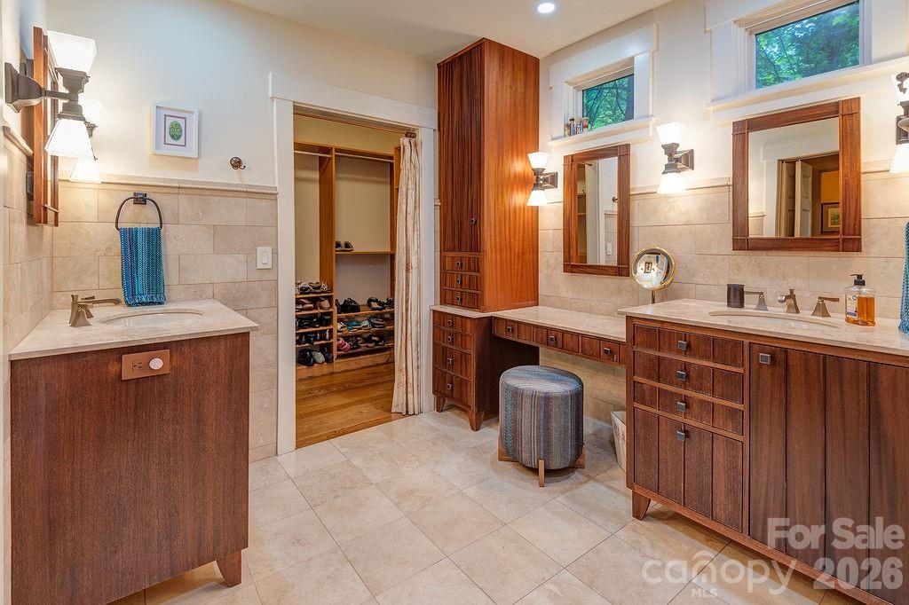 24 Westhaven Drive Property Photo 28