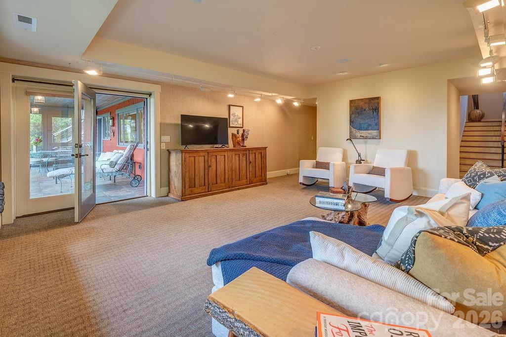 24 Westhaven Drive Property Photo 36