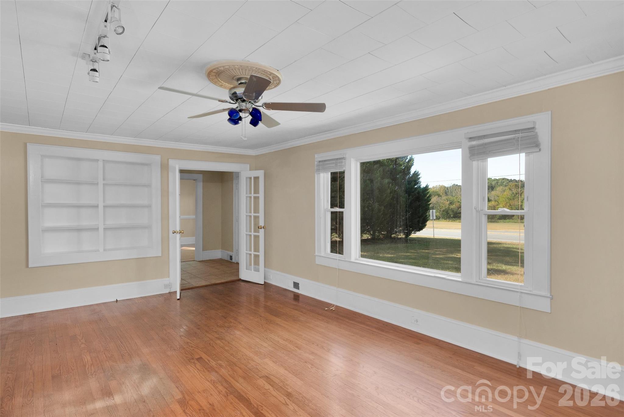 2801 S Cannon Boulevard Property Photo 9