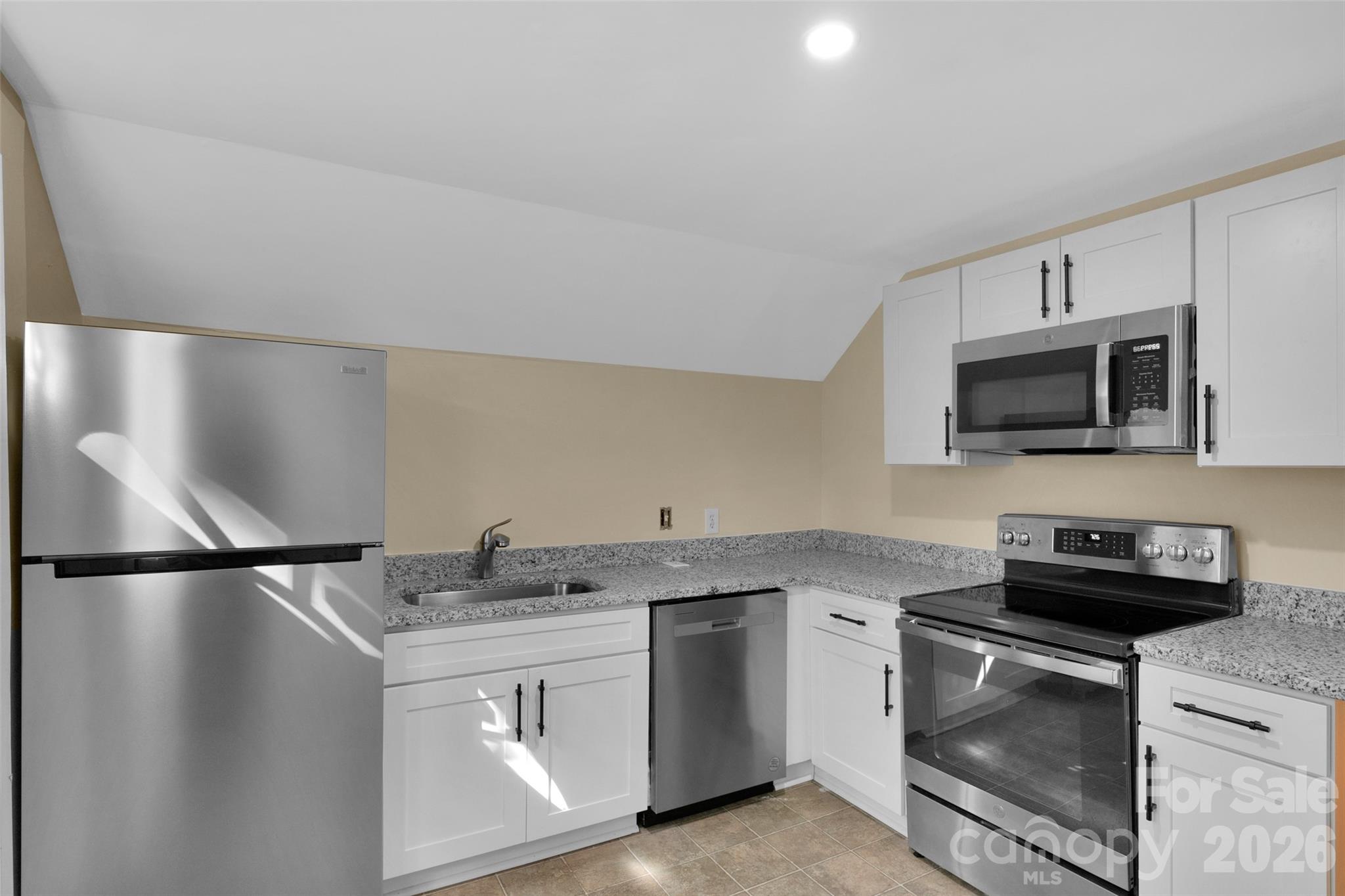 2801 S Cannon Boulevard Property Photo 31