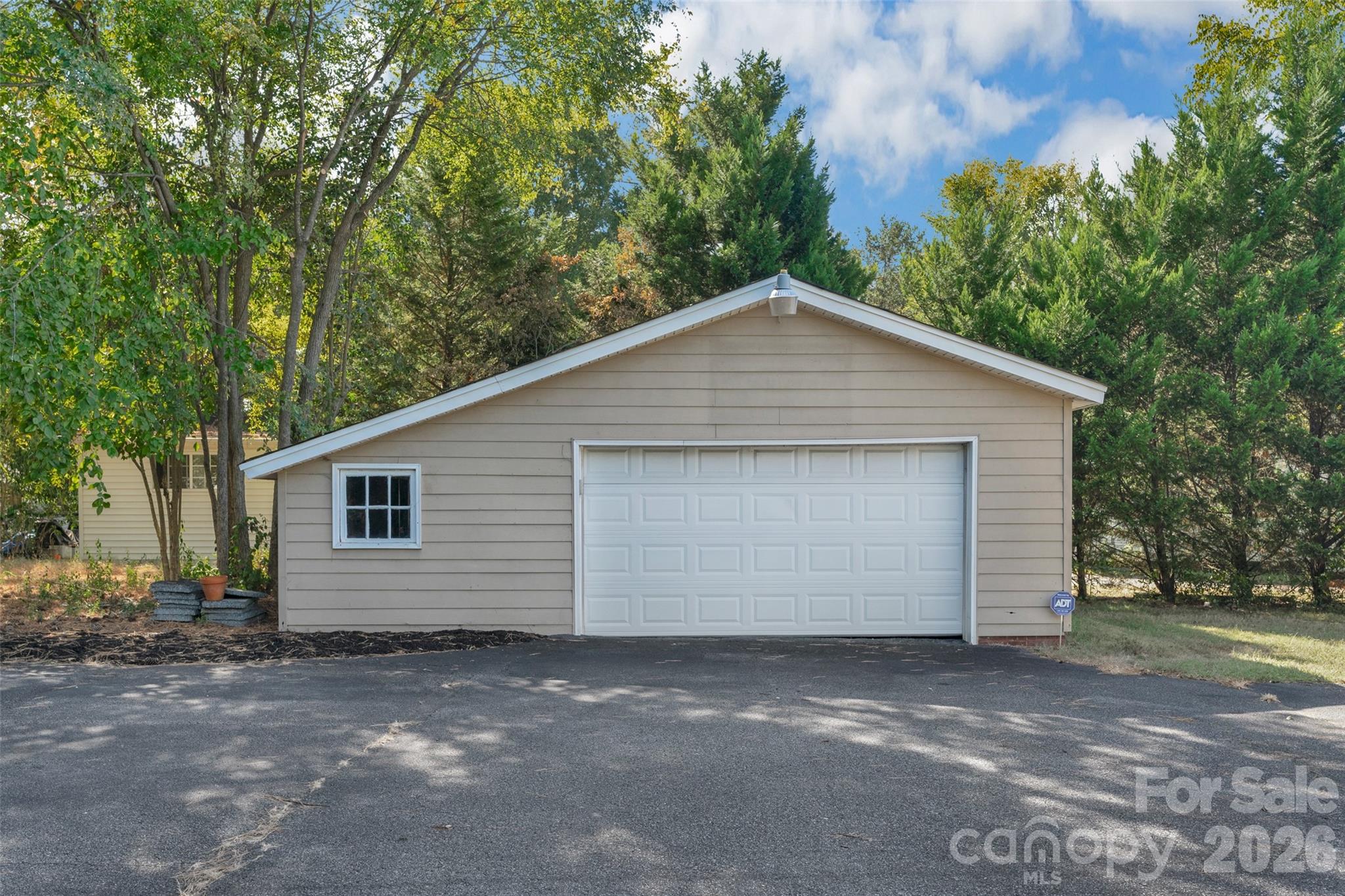 2801 S Cannon Boulevard Property Photo 34