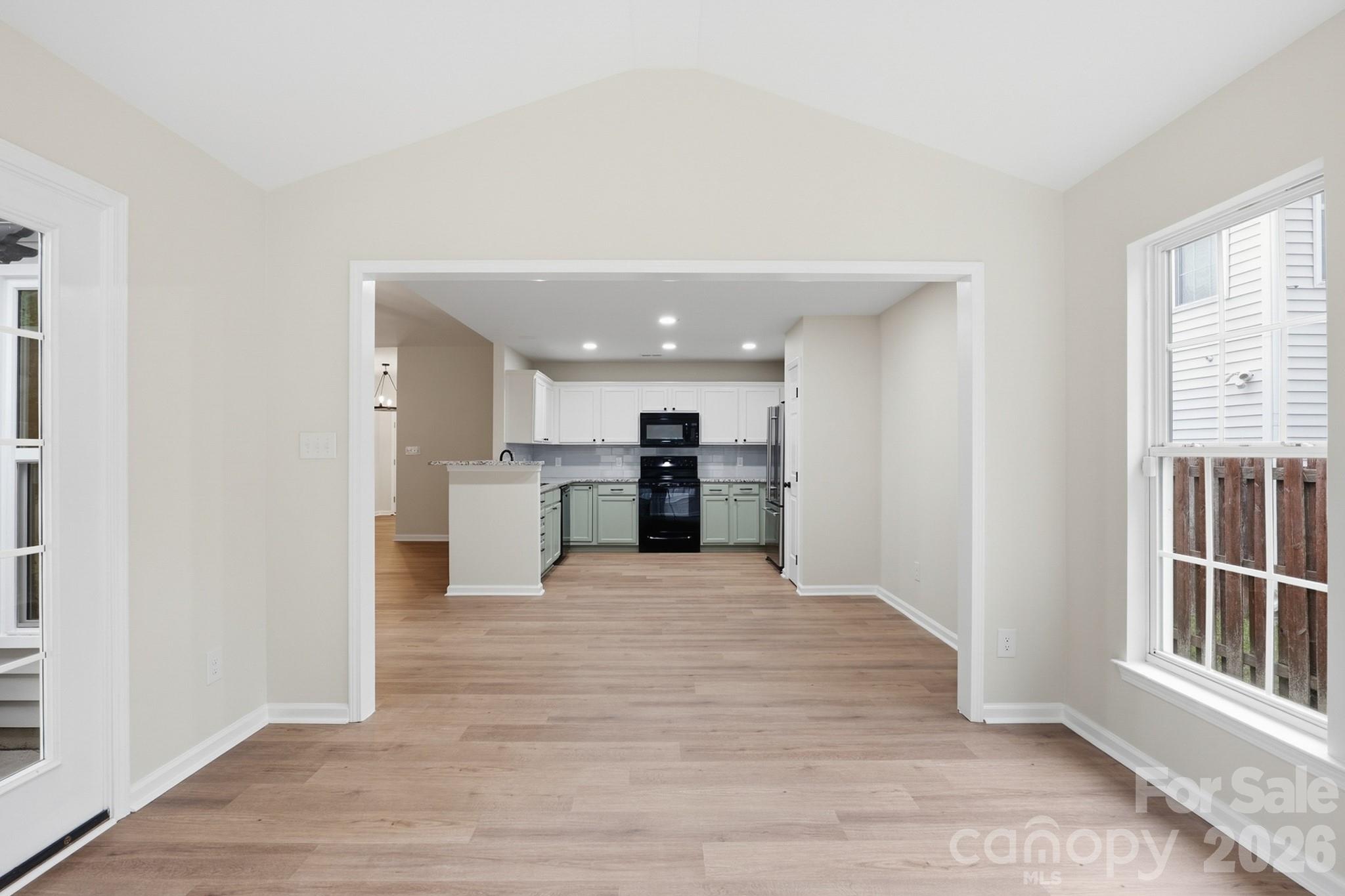 5123 Sunburst Lane Property Photo 6