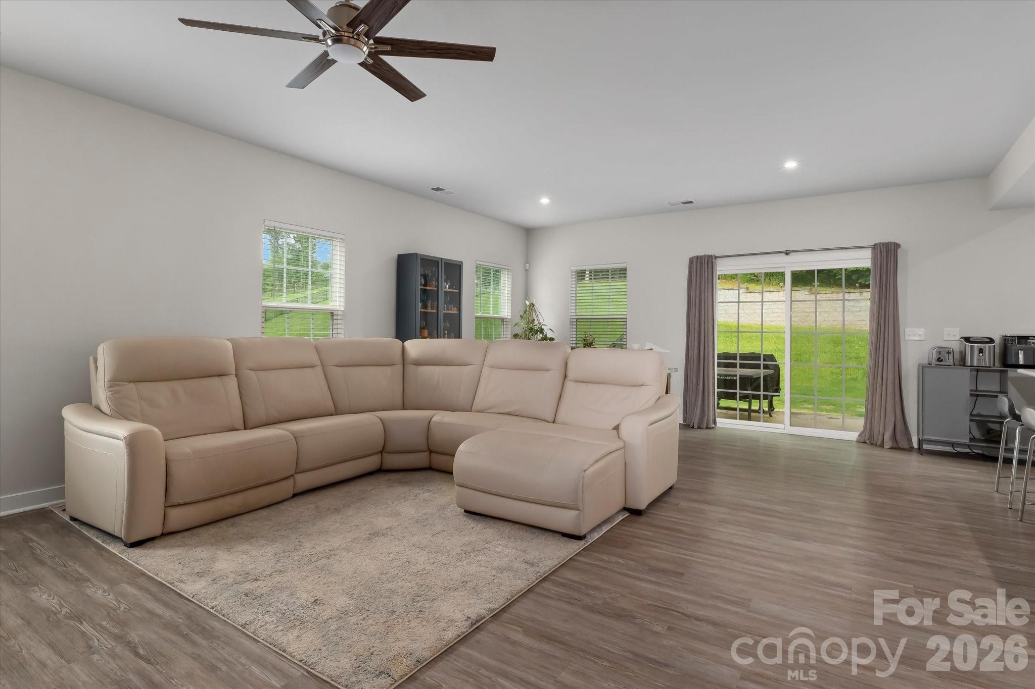 10250 Paper Birch Drive Property Photo 4