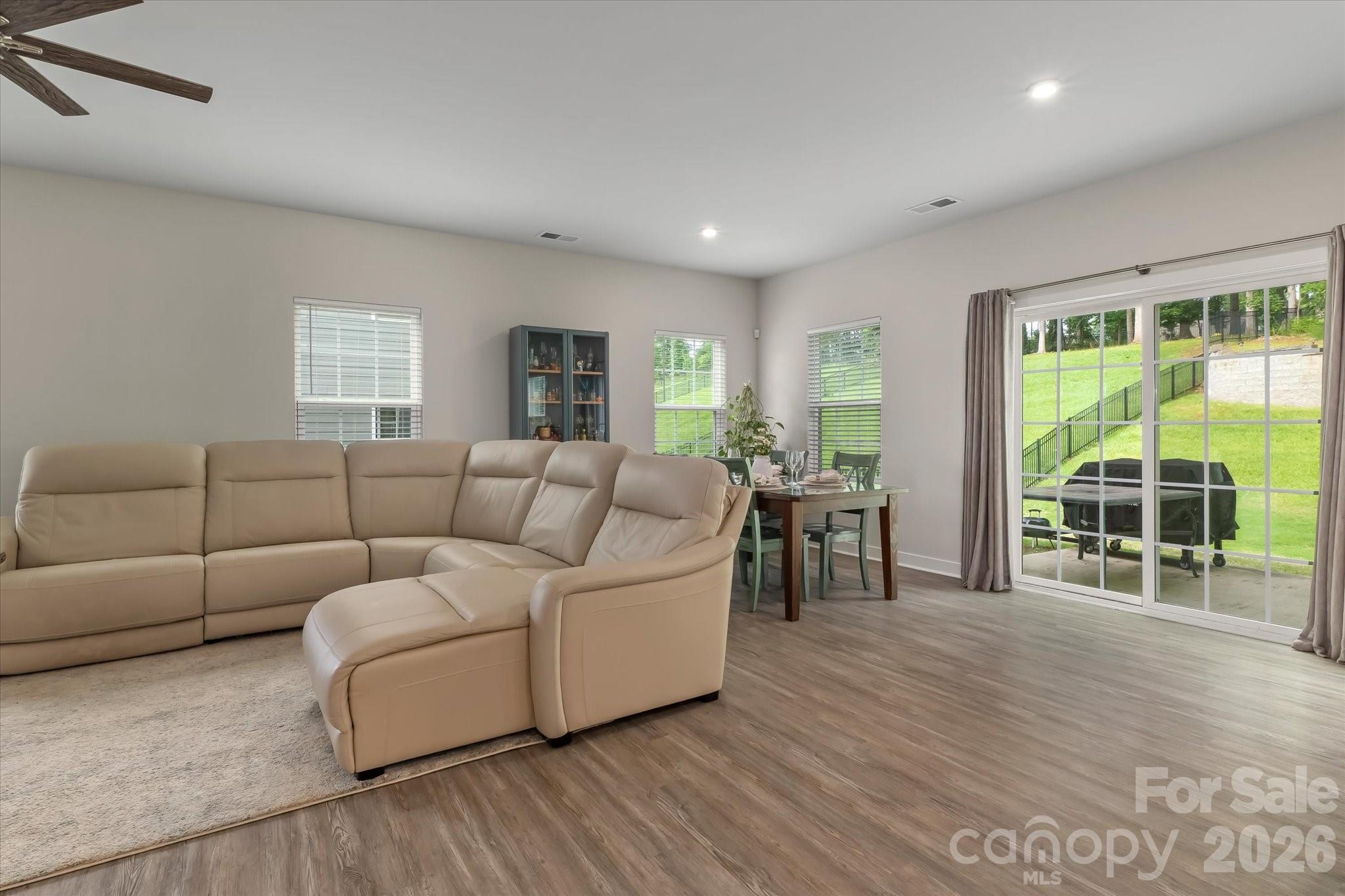 10250 Paper Birch Drive Property Photo 6