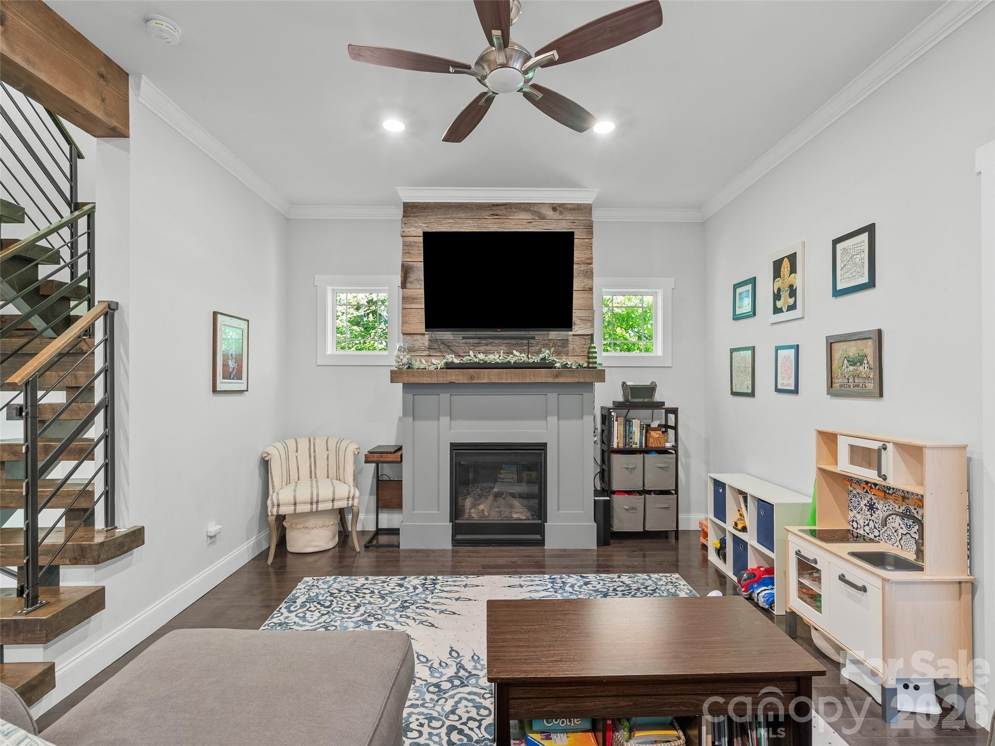 100 Hibriten Drive Property Photo 3