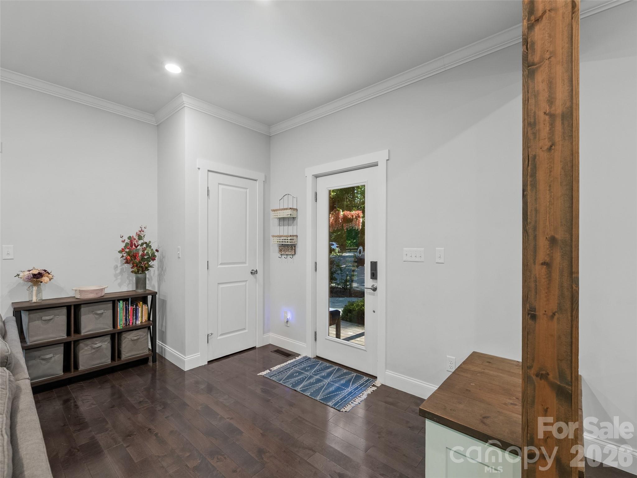 100 Hibriten Drive Property Photo 5