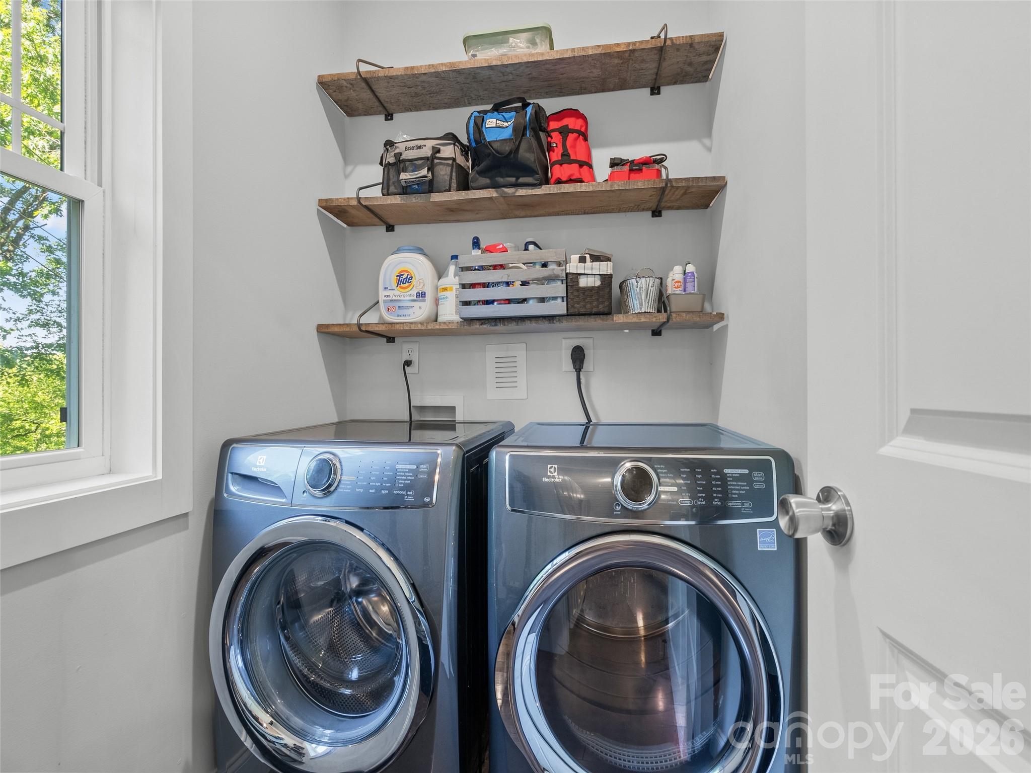 100 Hibriten Drive Property Photo 10