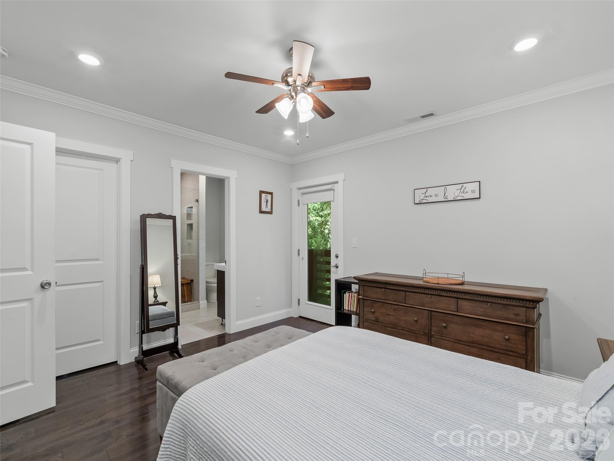 100 Hibriten Drive Property Photo 17
