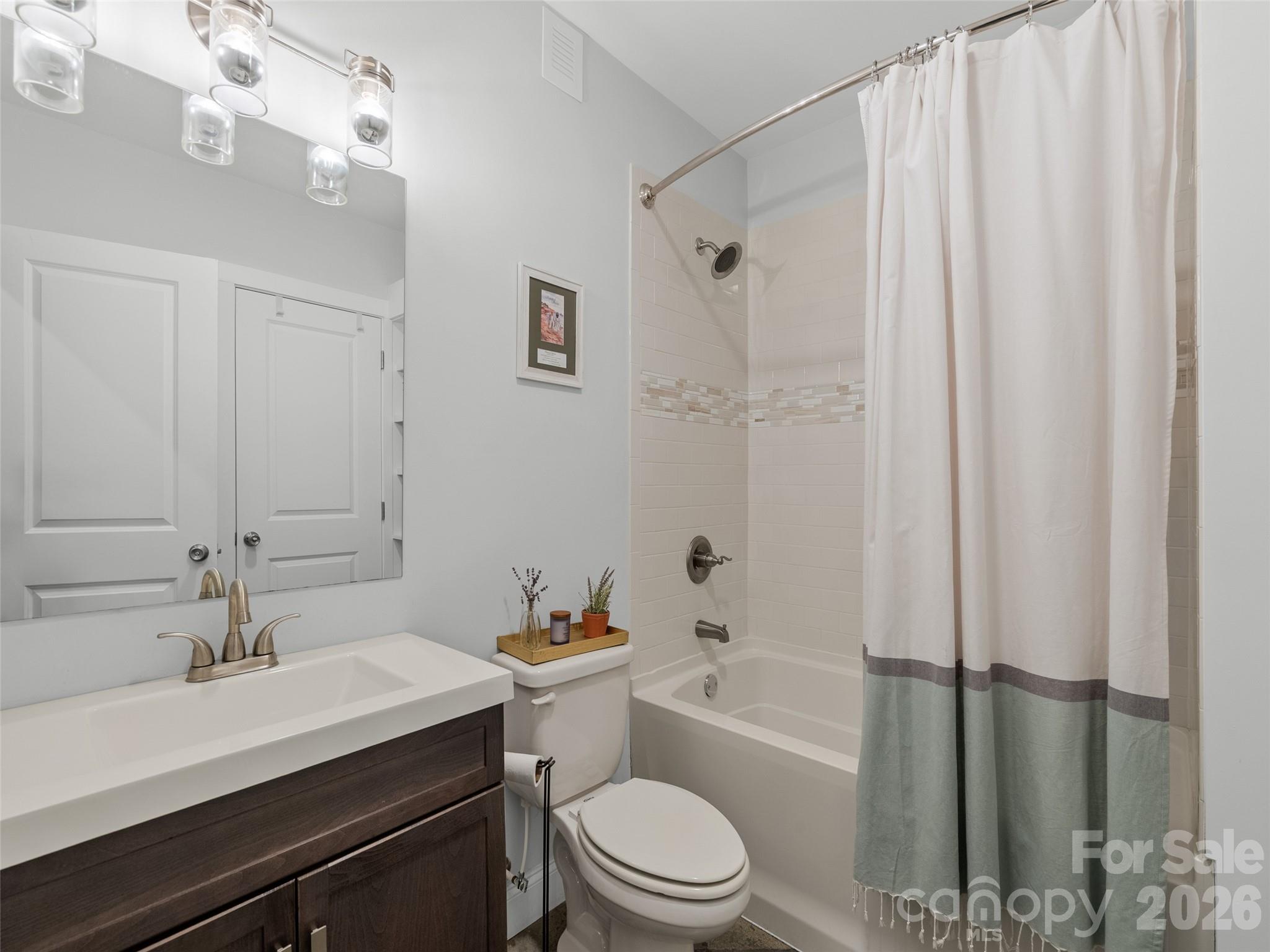 100 Hibriten Drive Property Photo 25