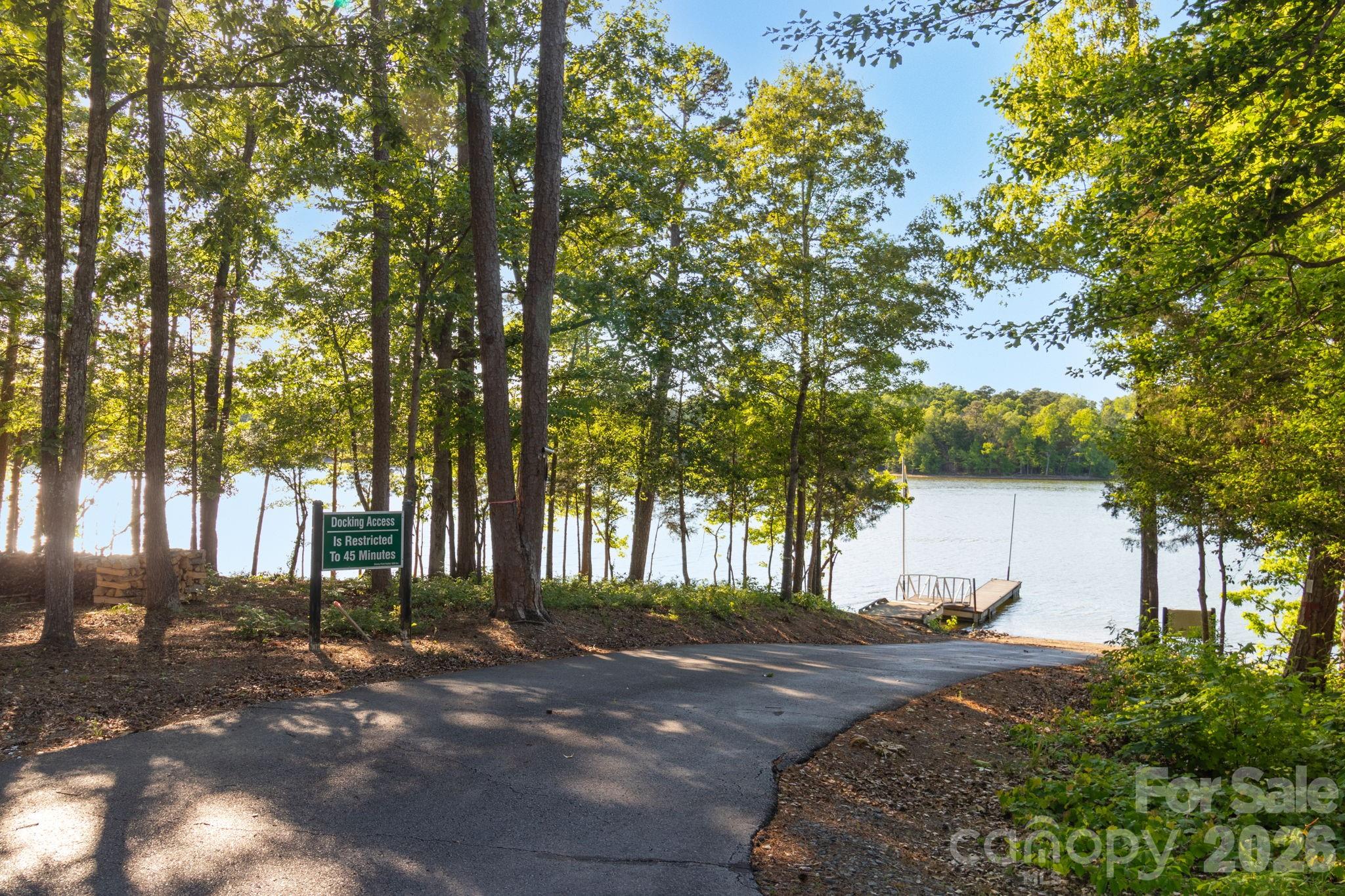 345 Emerald Isle Court Property Photo 9