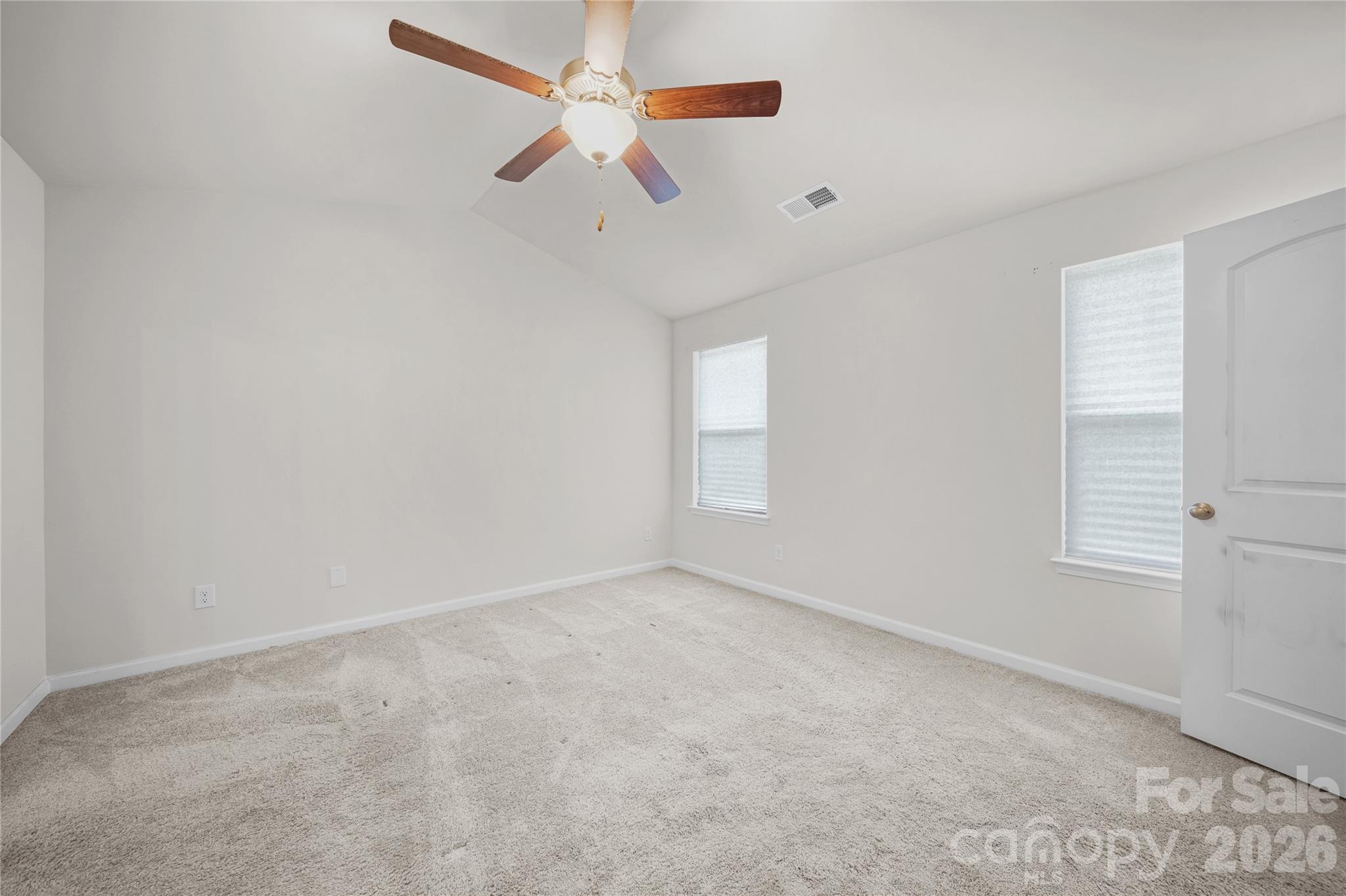 929 Grace Street 8 Property Photo 24