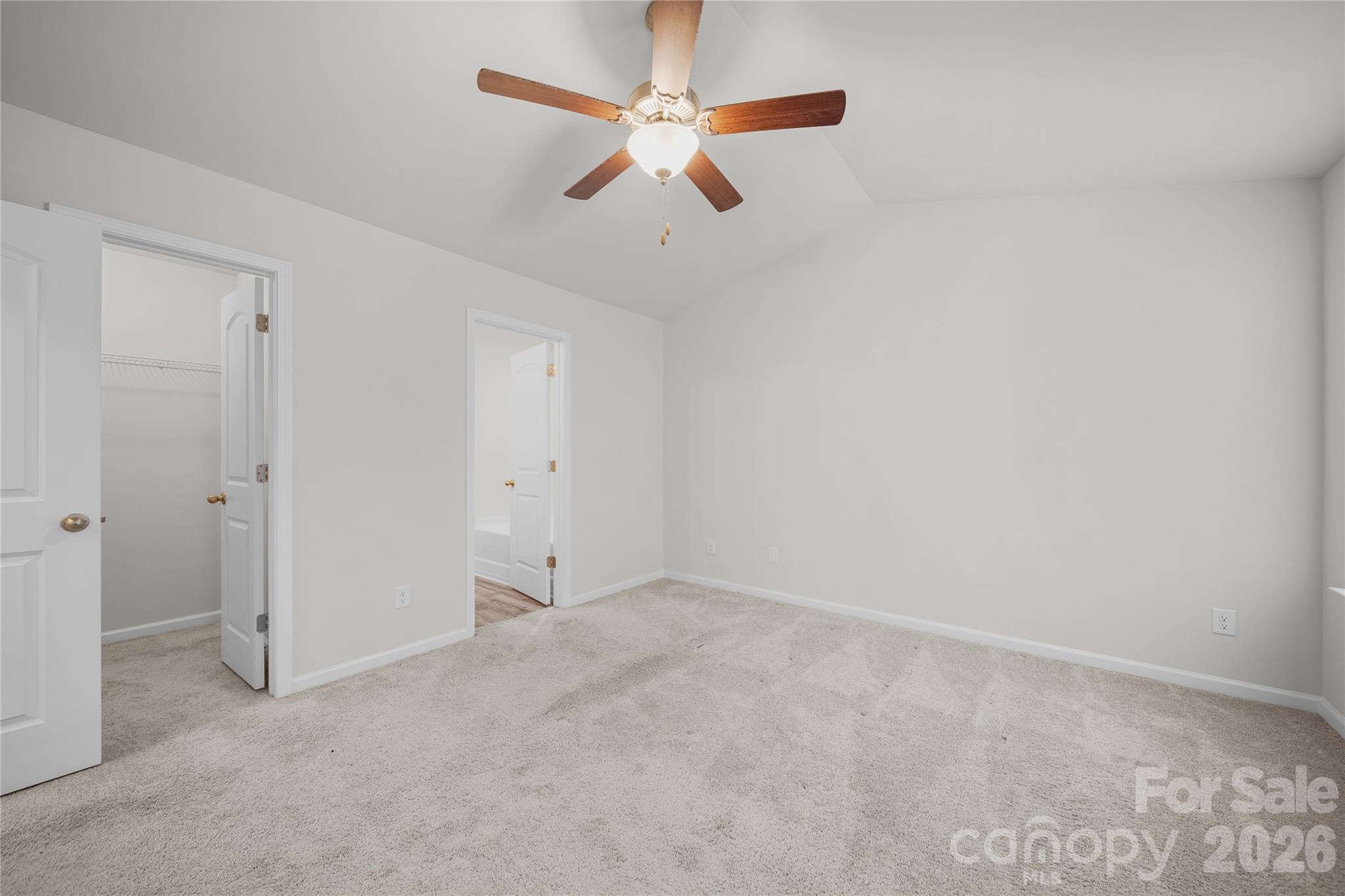 929 Grace Street 8 Property Photo 27