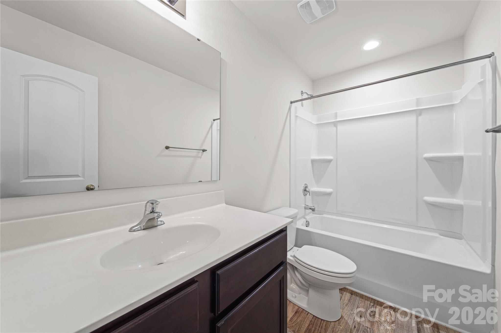 929 Grace Street 8 Property Photo 45