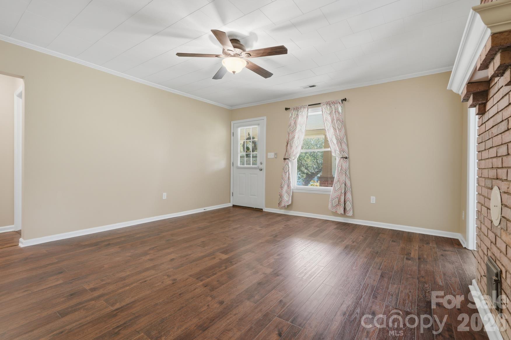 203 Union Street Property Photo 6