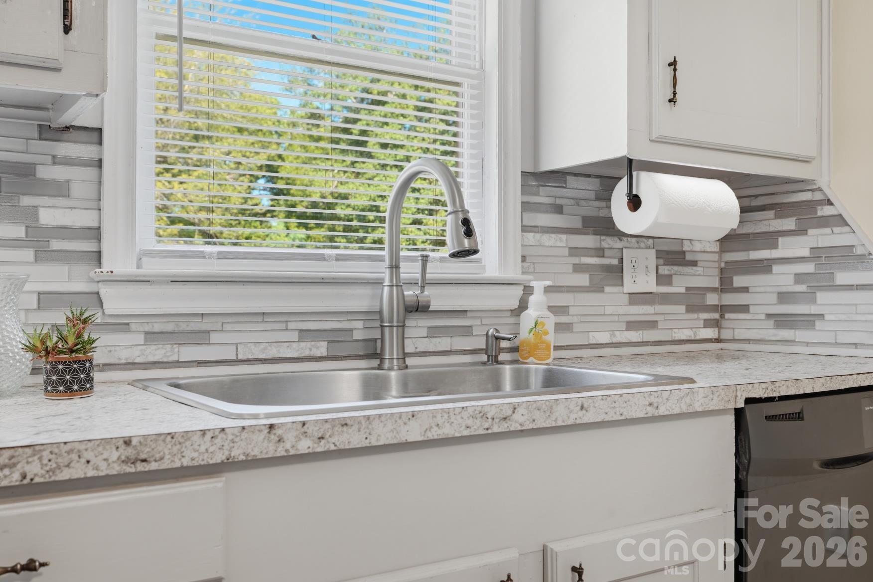 203 Union Street Property Photo 14