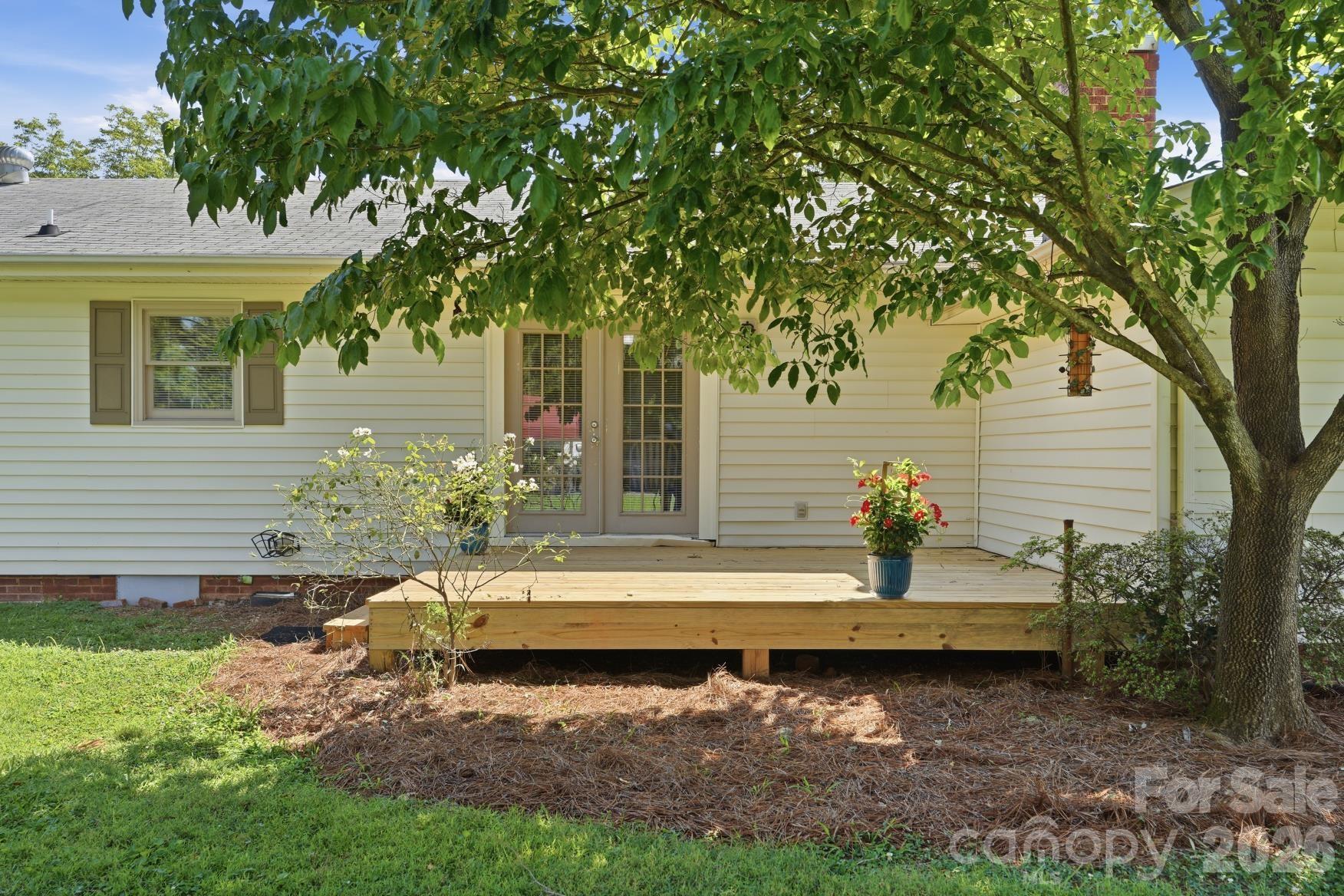 203 Union Street Property Photo 25