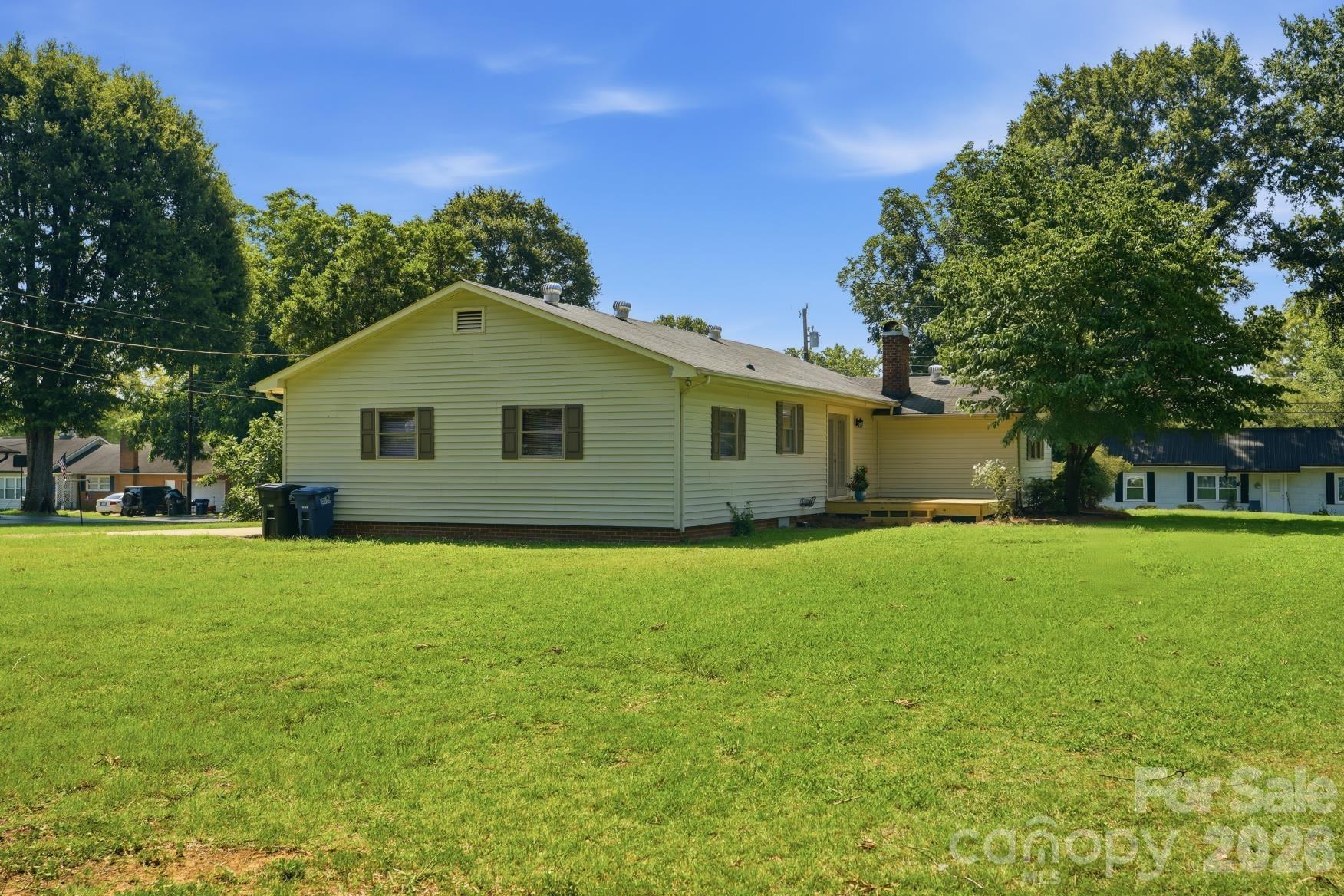 203 Union Street Property Photo 28