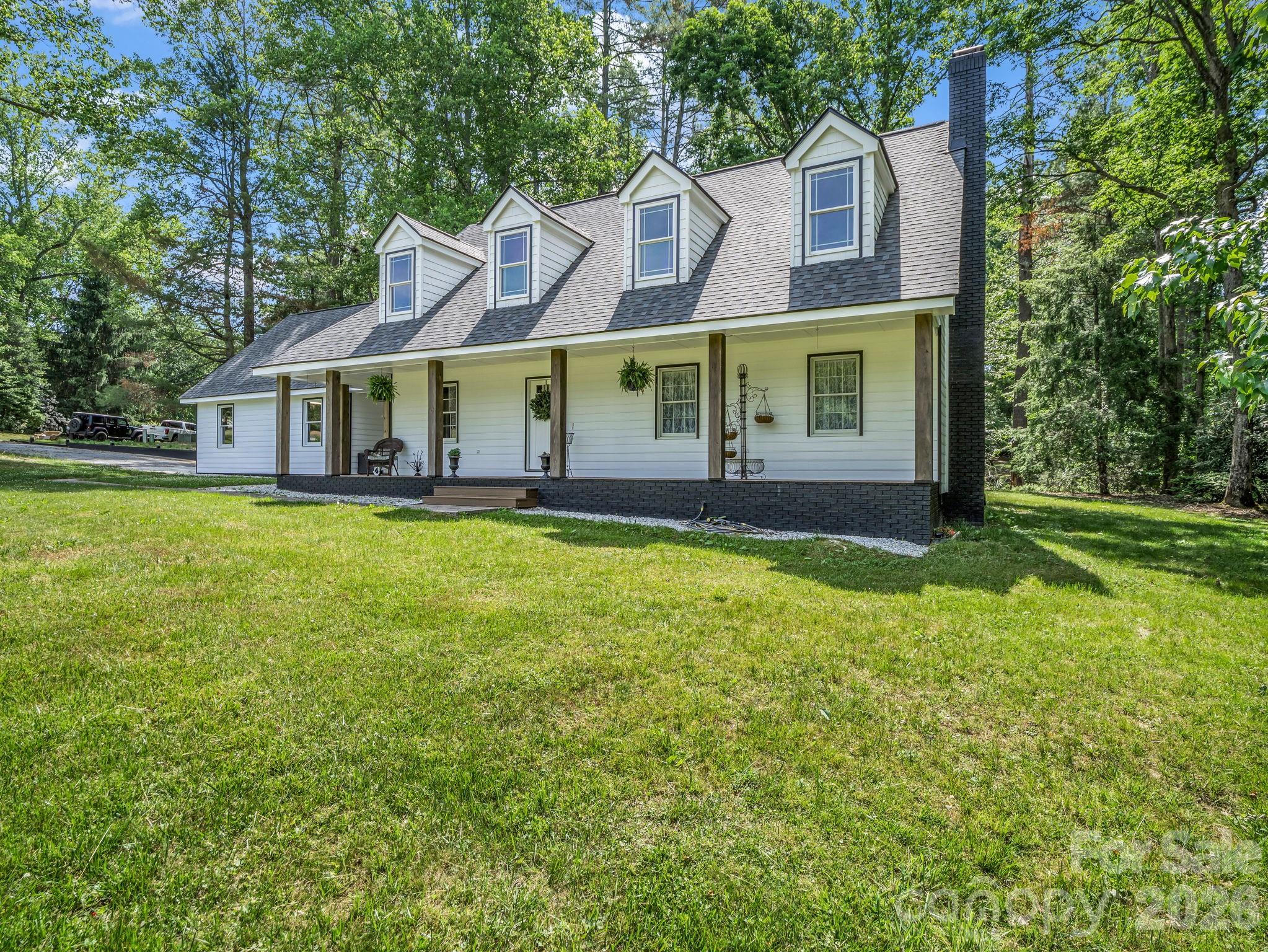 213 Raintree Drive Property Photo 1