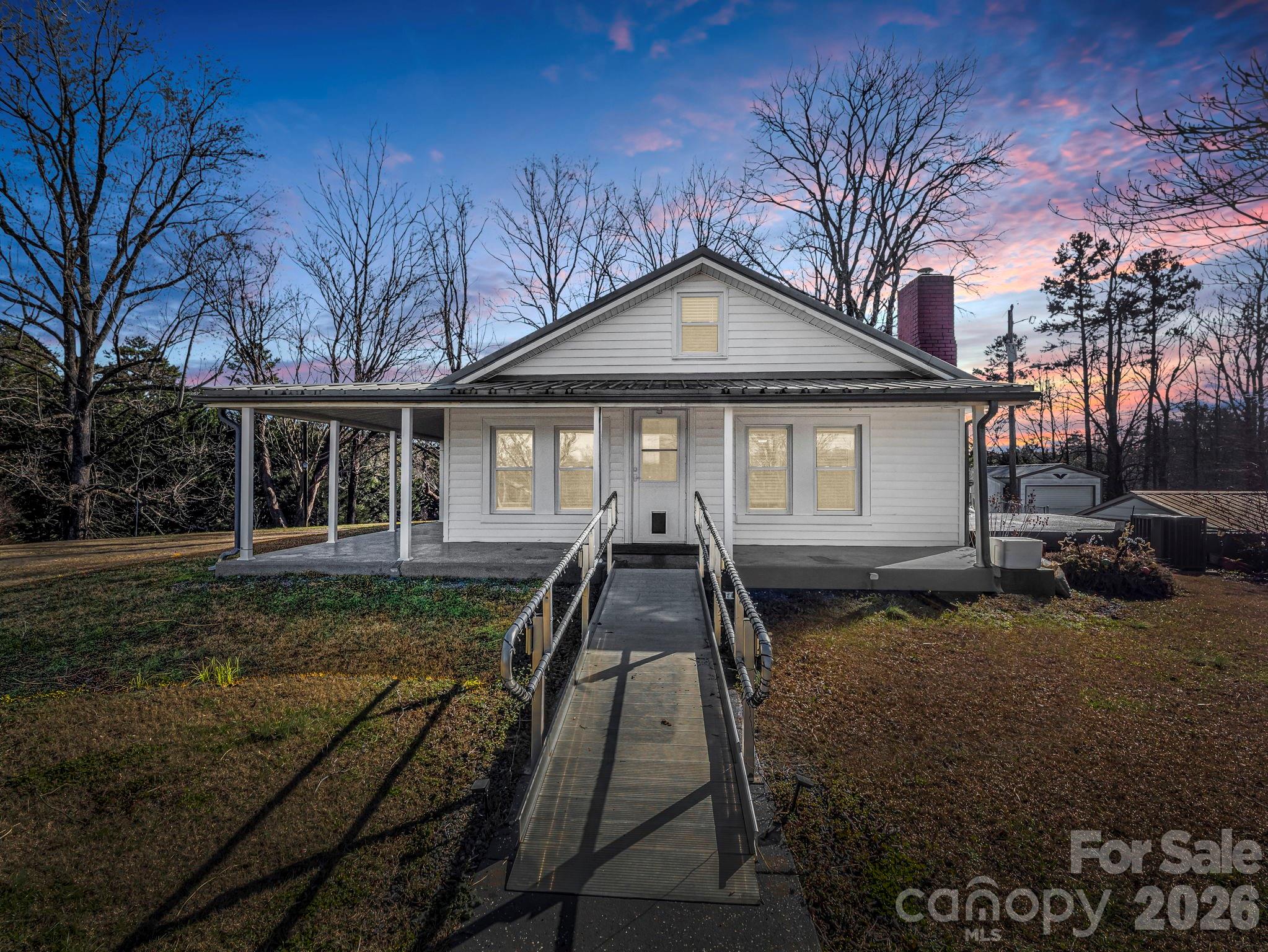620 Smith Waldrop Road 3 Property Photo 2