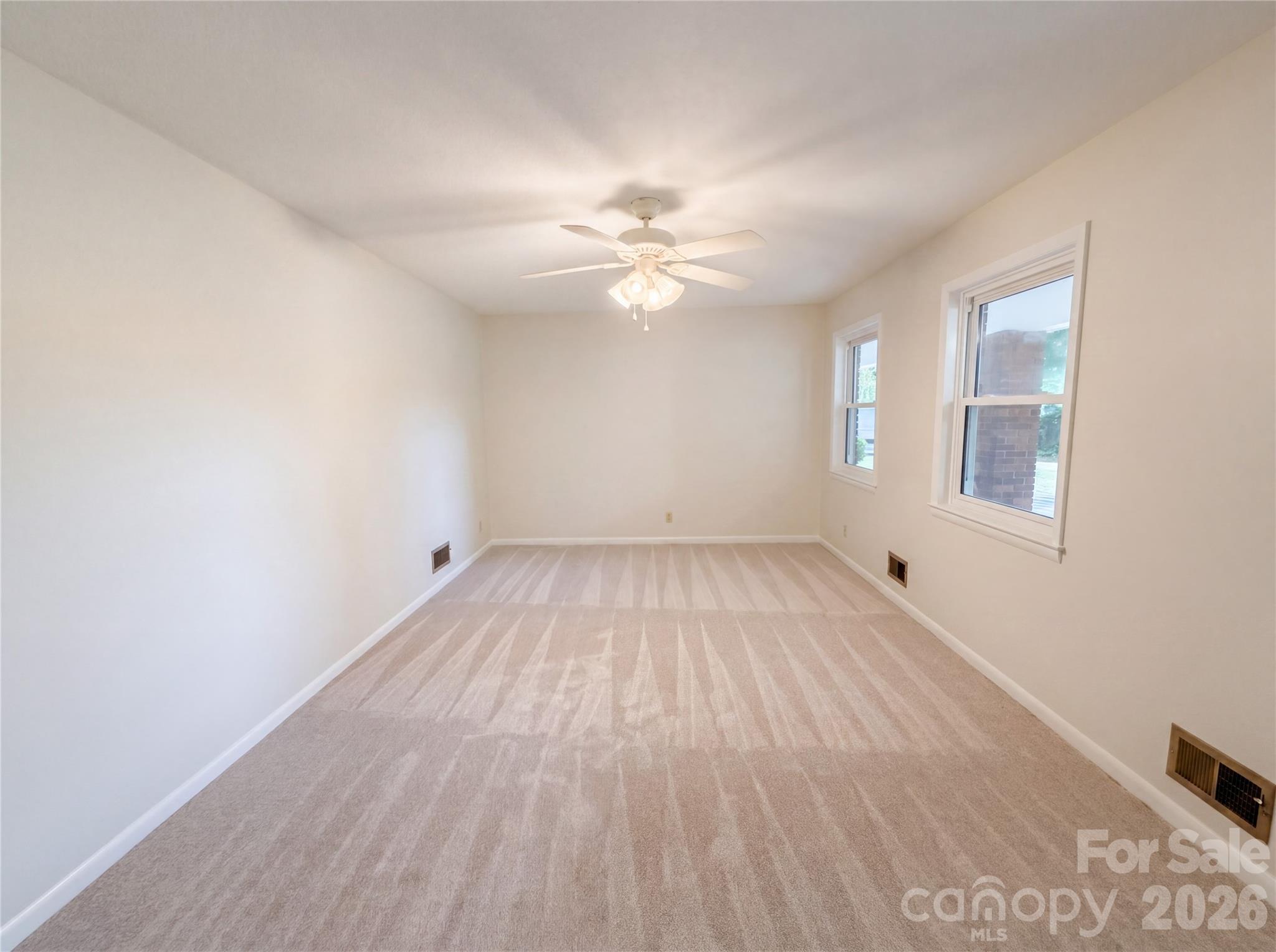 128 Greenview Drive Property Photo 8
